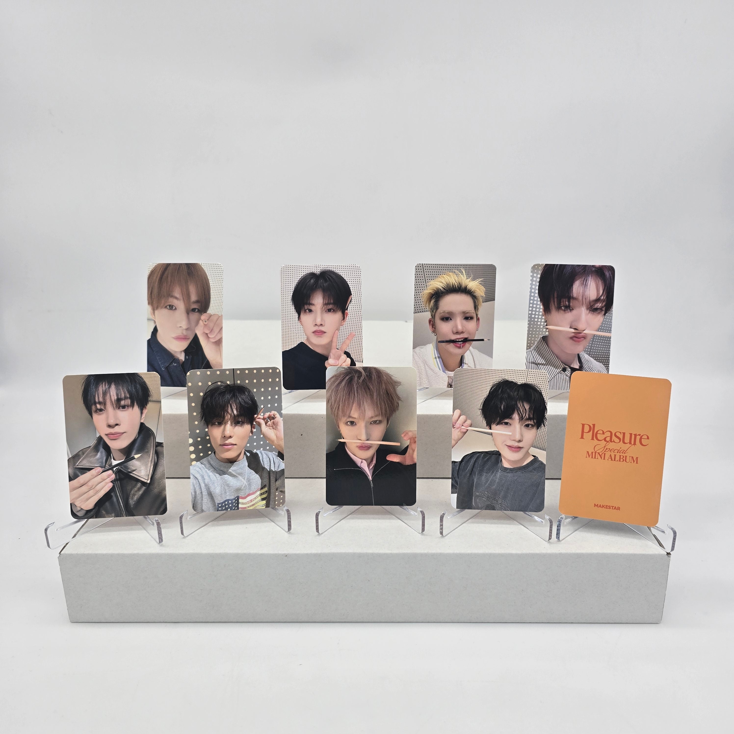 TREASURE - PLEASURE - MAKESTAR POB PHOTOCARD