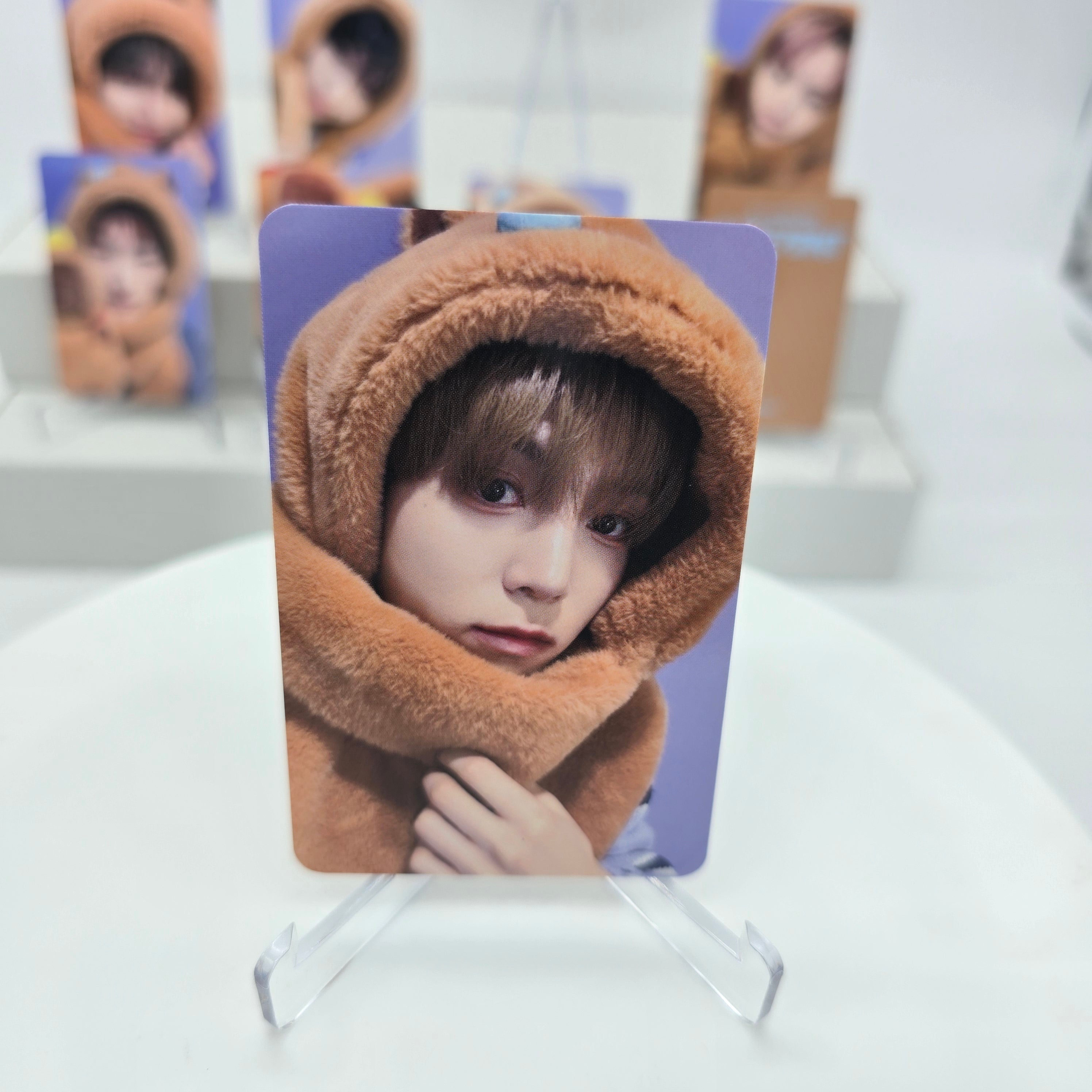 ALL(H)OURS - SMOKE POINT - MAKESTAR-PHOTOCARD (CAPYBARA)