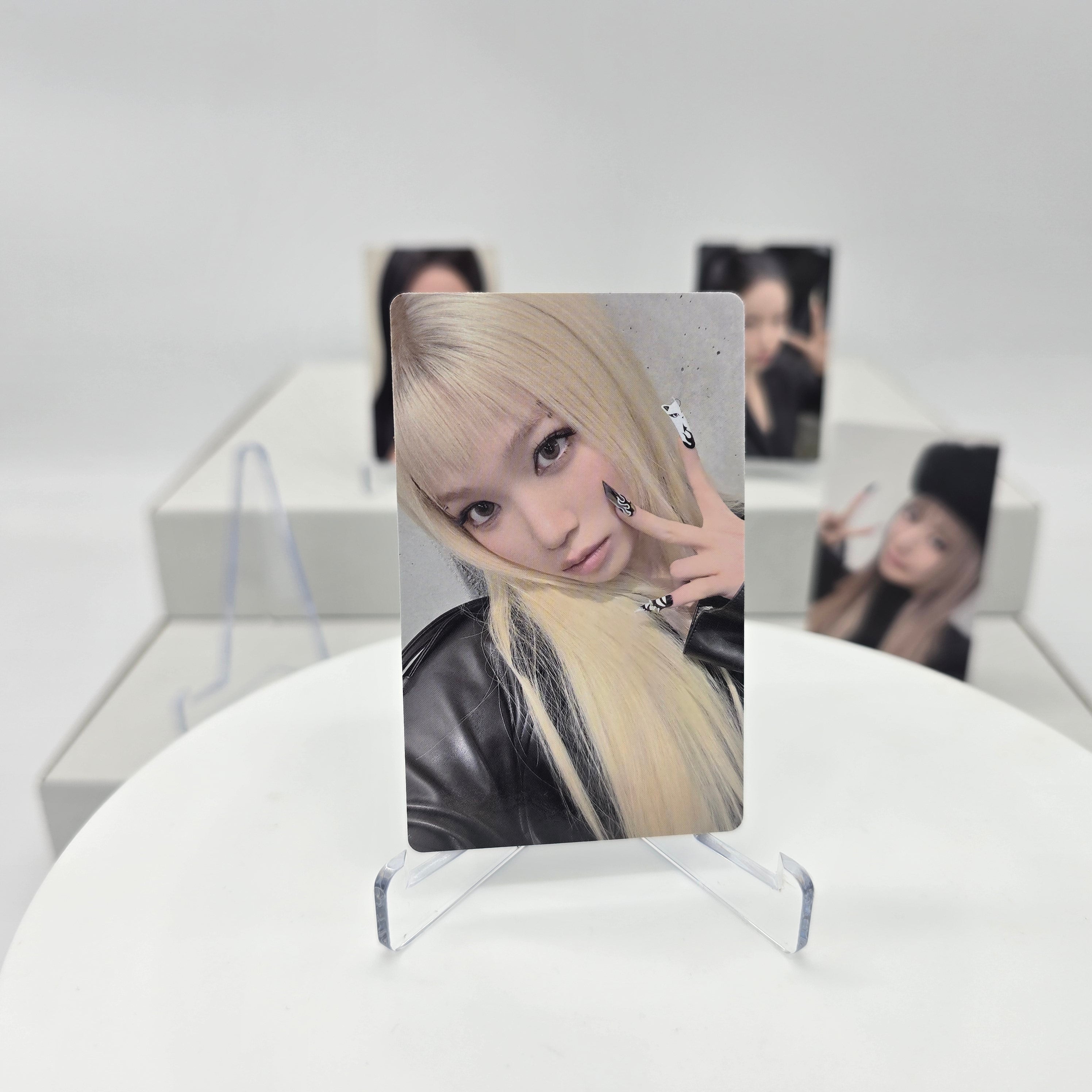 LE SSERAFIM - HOT - WEVERSE POB PHOTOCARD