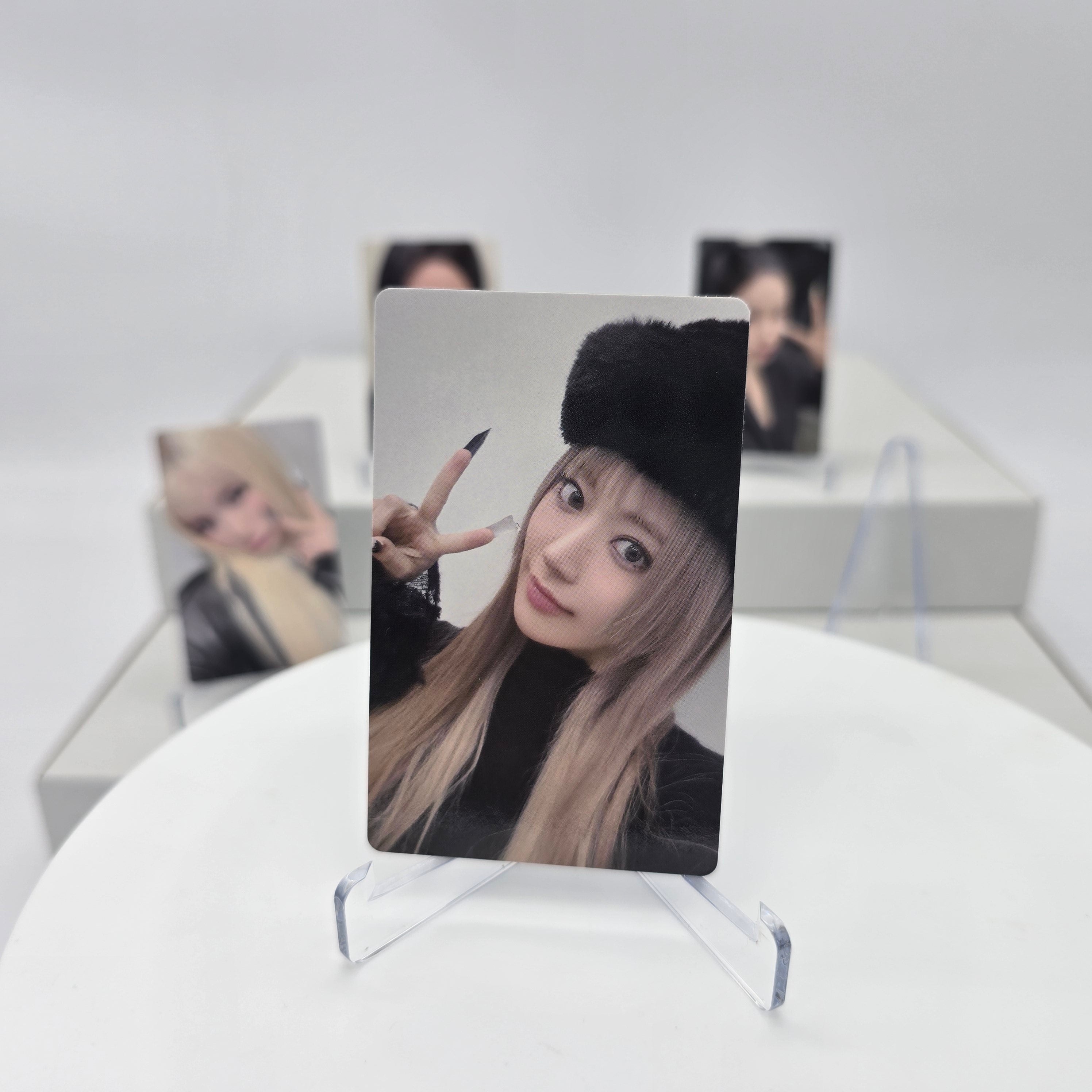 LE SSERAFIM - HOT - WEVERSE POB PHOTOCARD