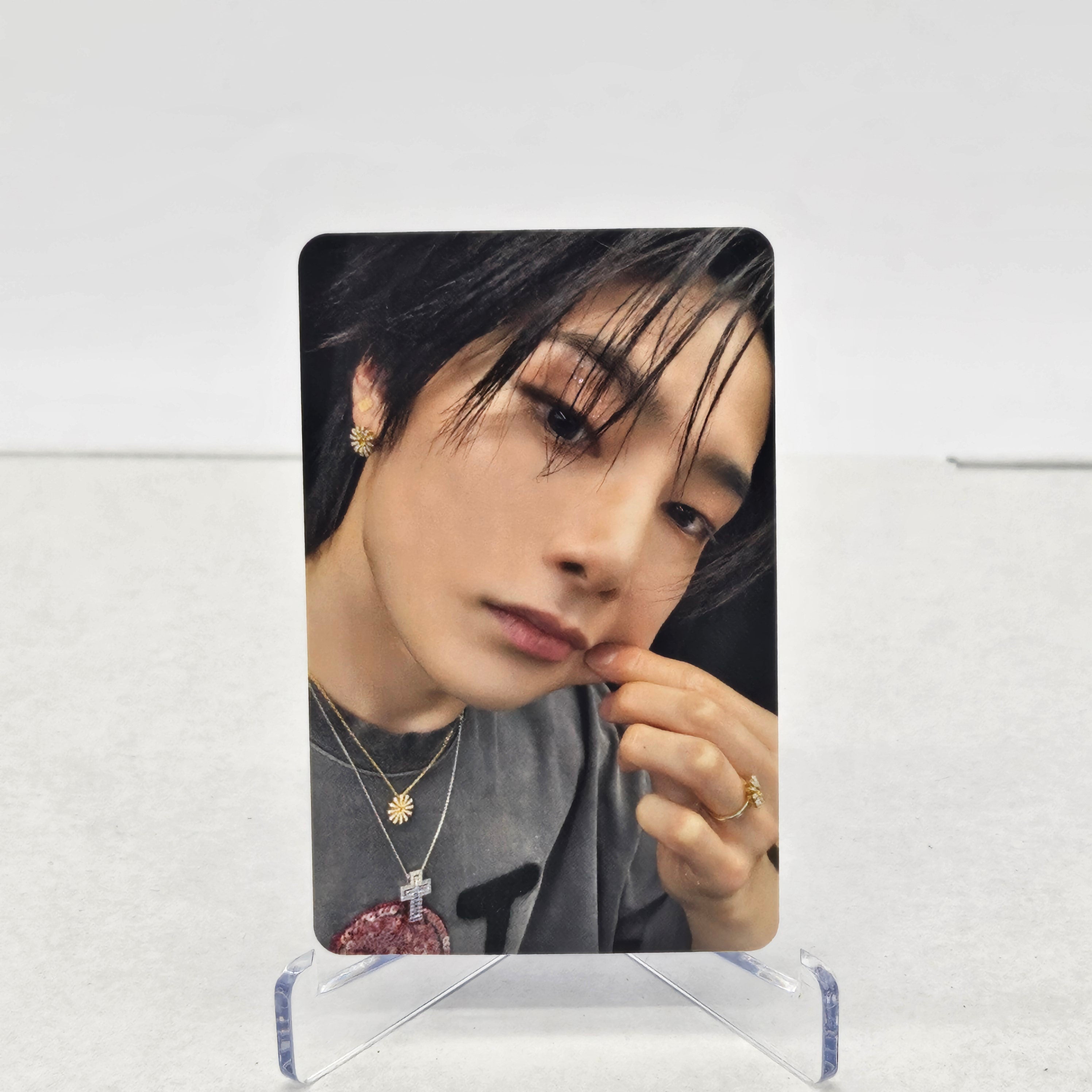 STRAY KIDS - KARMA - APPLEMUSIC POB PHOTOCARD