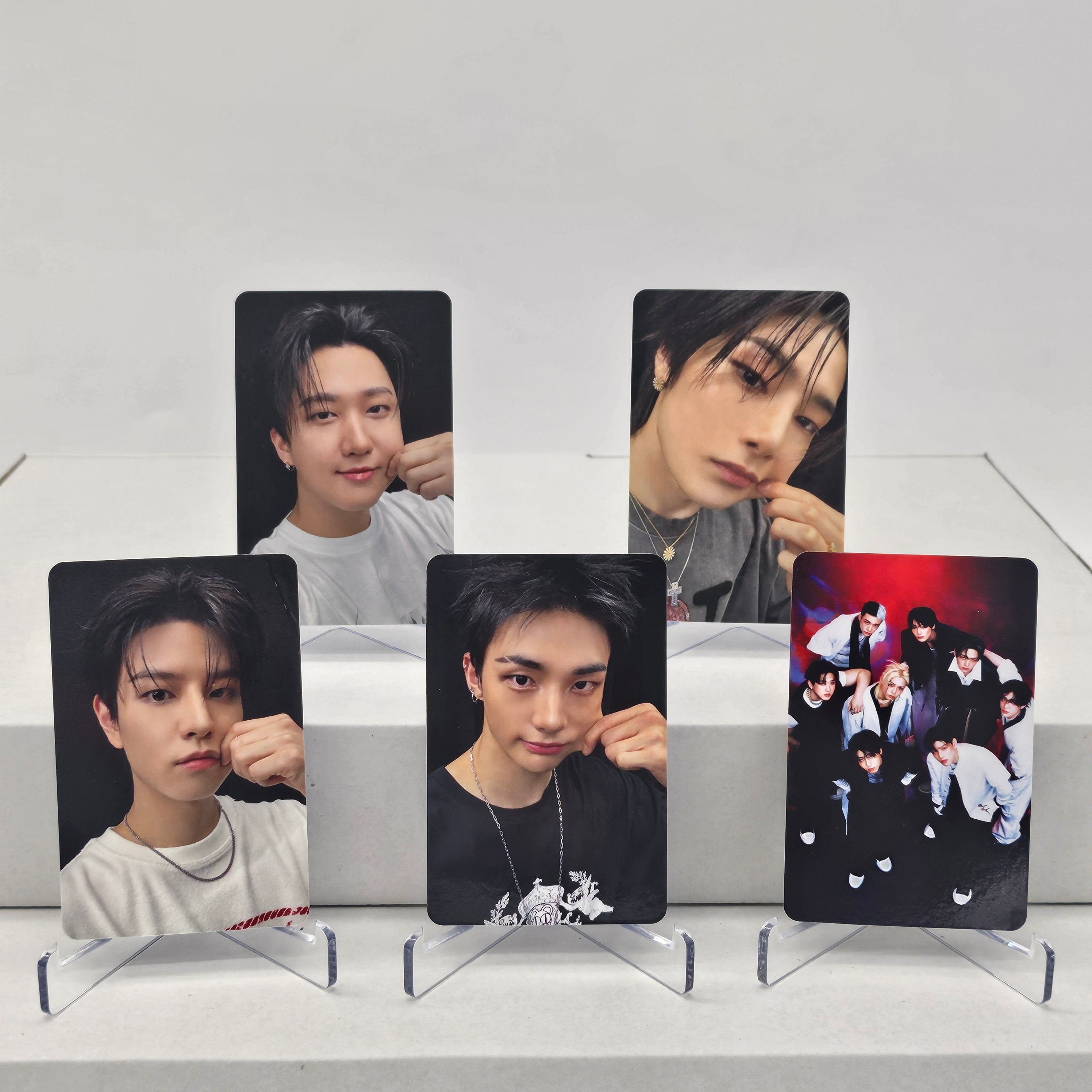 STRAY KIDS - KARMA - APPLEMUSIC POB PHOTOCARD