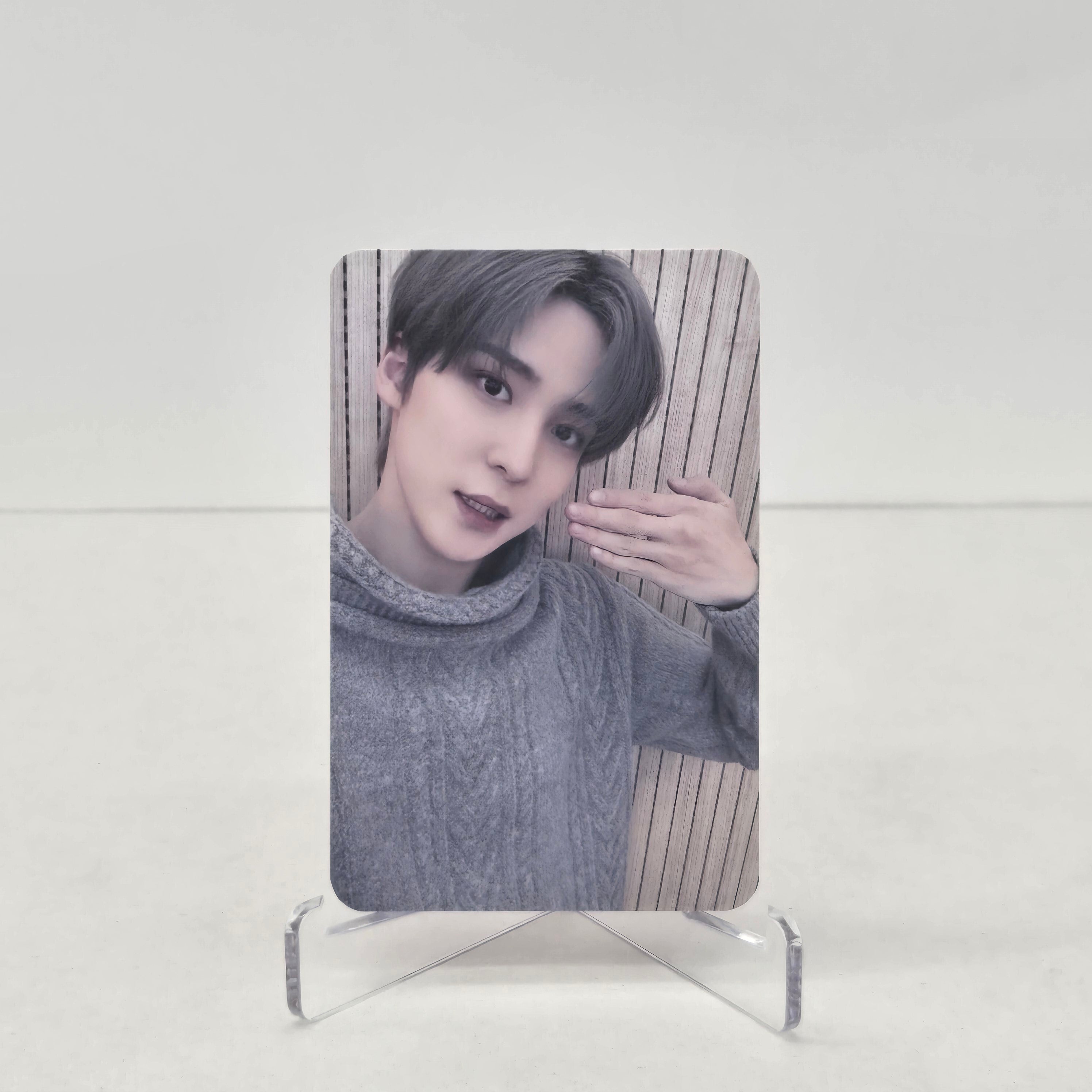 ATEEZ - GOLDEN HOUR : PART.2 - fanplee PHOTOCARD (RED BACKSIDE)