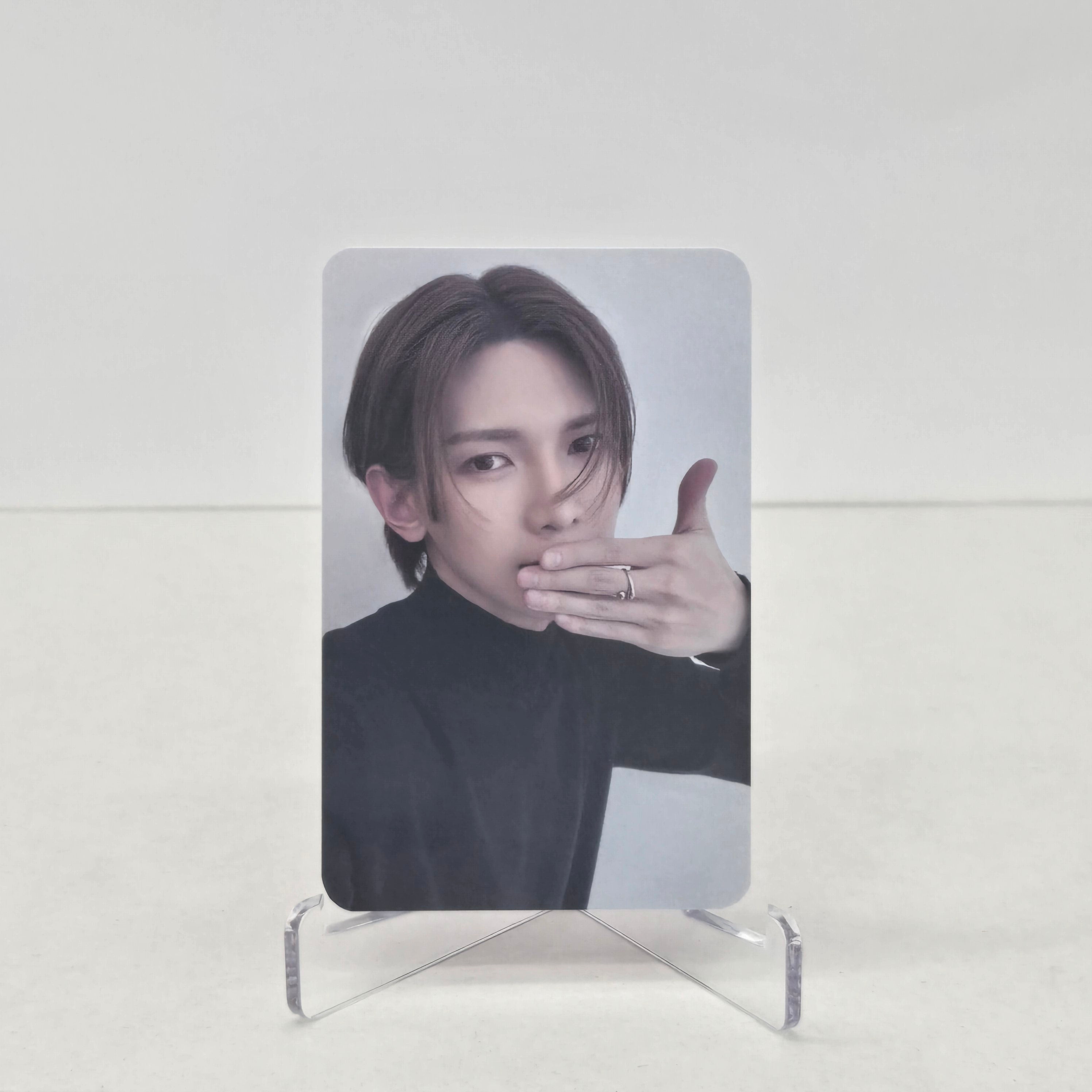 ATEEZ - GOLDEN HOUR : PART.2 - fanplee PHOTOCARD (RED BACKSIDE)