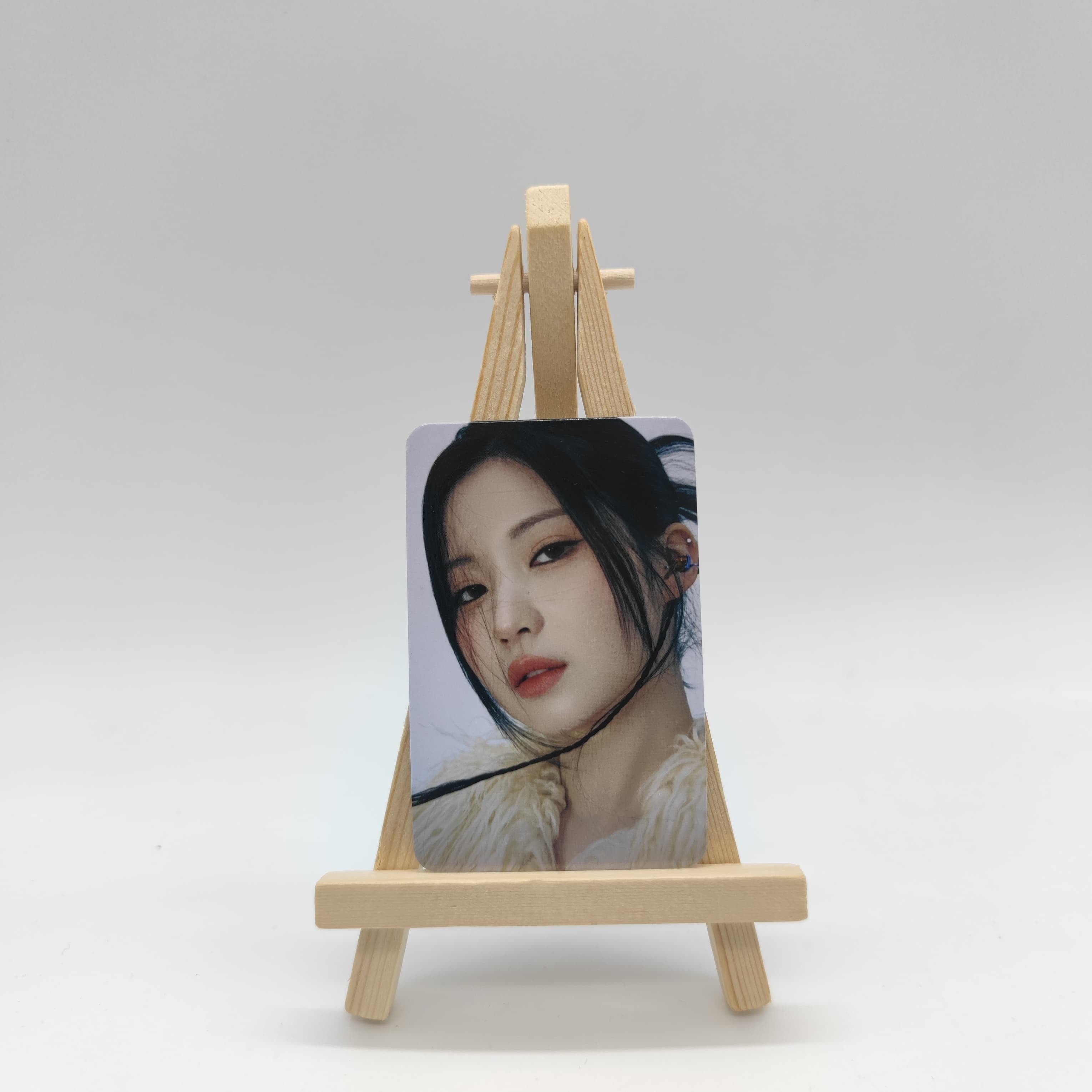 BABYMONSTER - BABYMONS7ER (PHOTOBOOK VER.) - APPLE MUSIC POB PHOTOCARD
