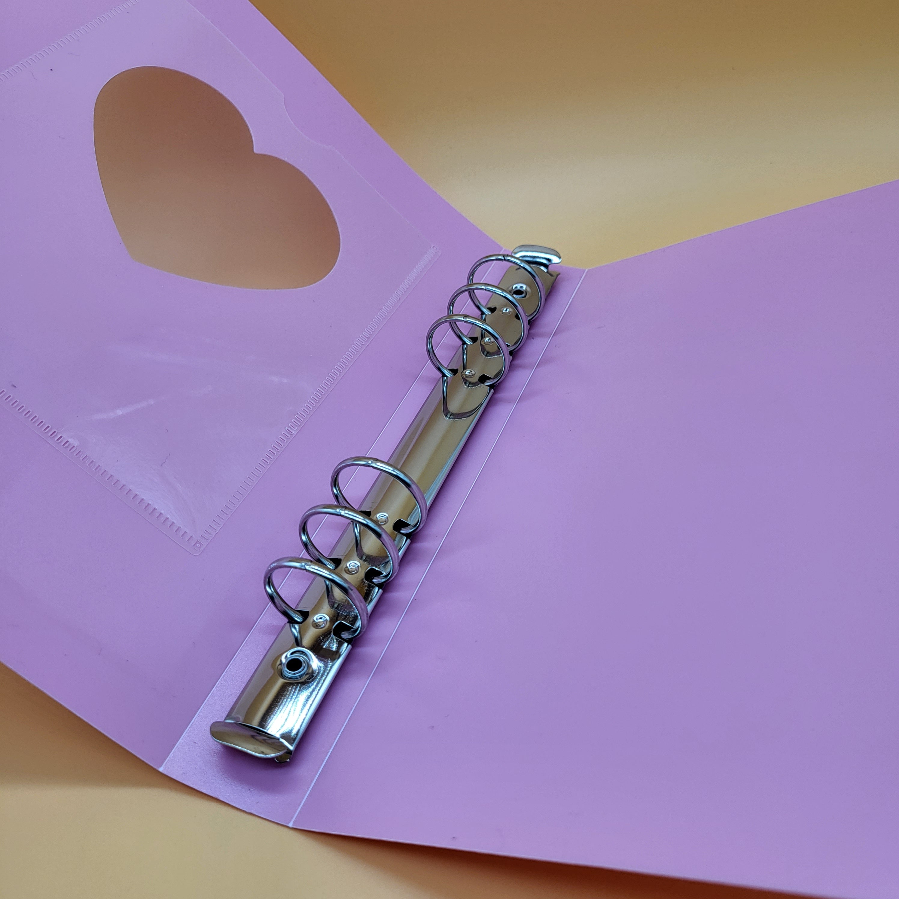 TOKKI LIMITED Binder for K-Pop Photo Cards (Heart)