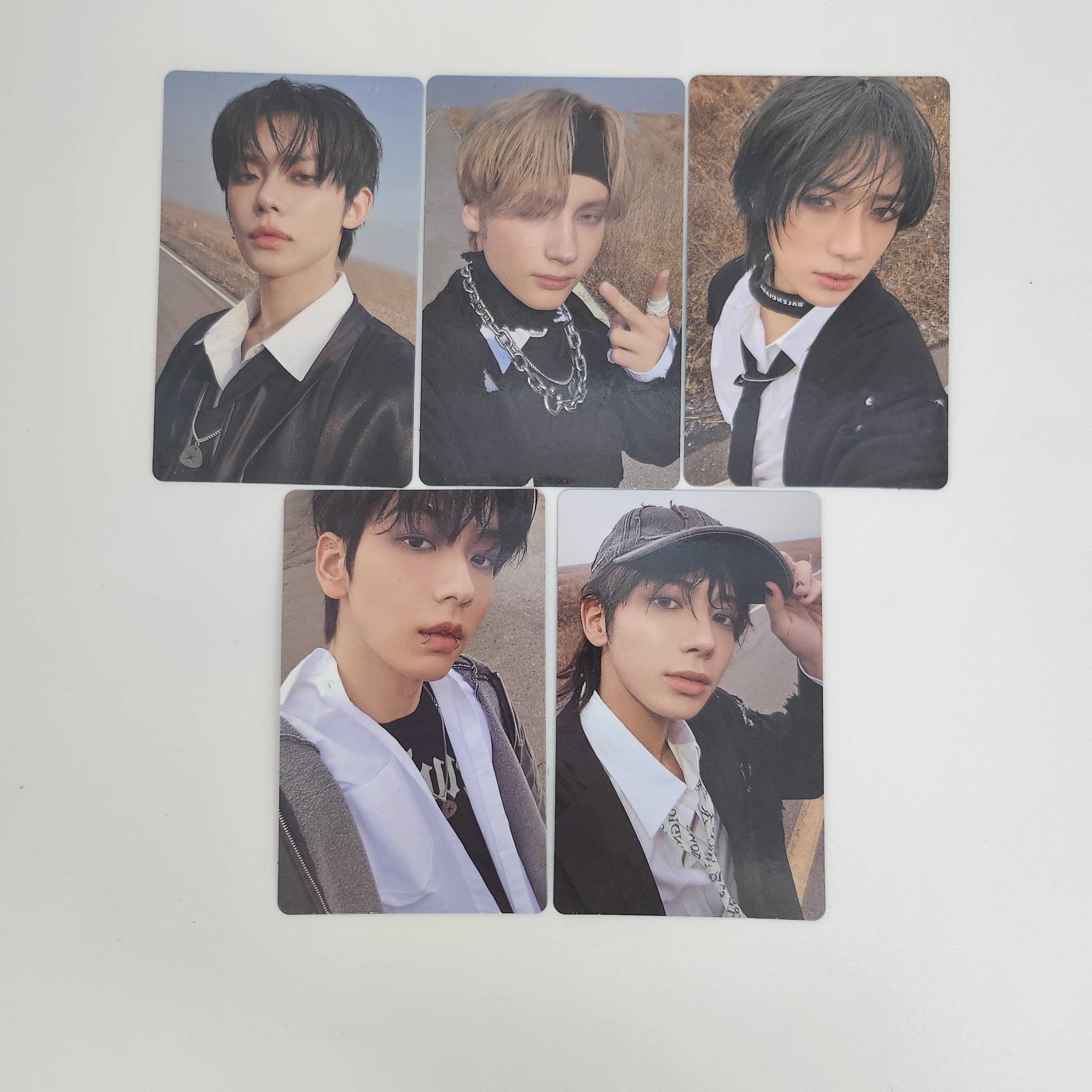 TOMORROW X TOGETHER (TXT) - MINISODE 3: TOMORROW (STANDARD VER.) - WEVERSE PHOTOCARD