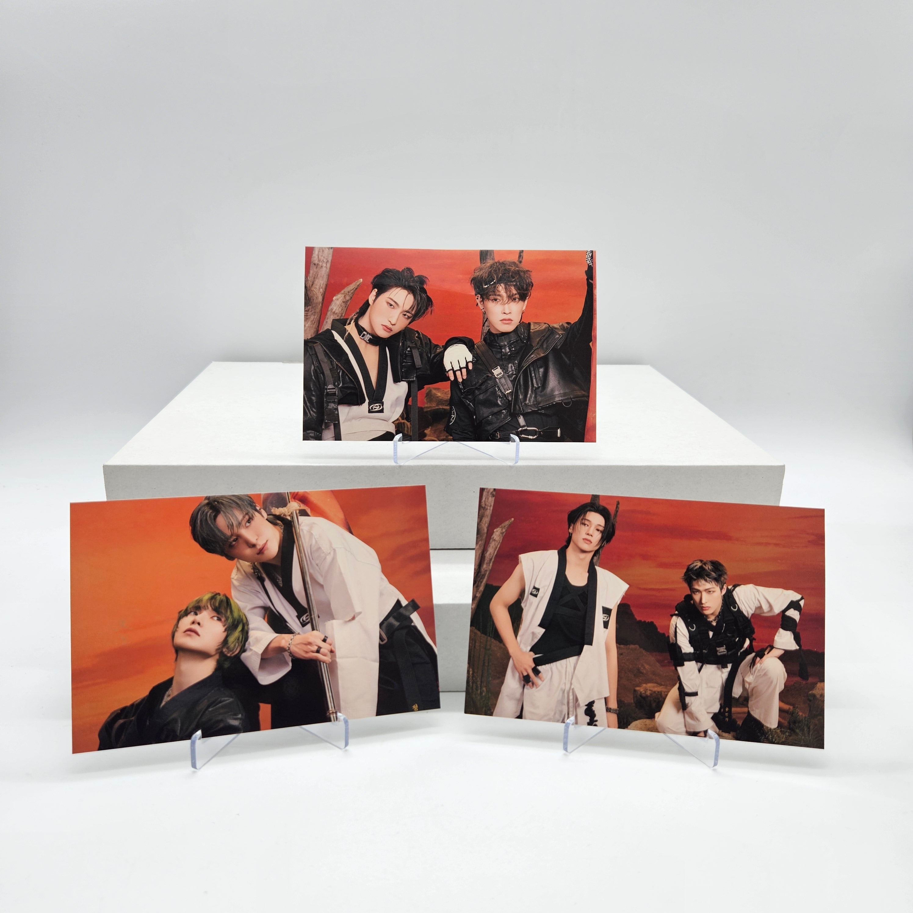 ATEEZ - THE WORLD : TO THE END - UNIT POB POSTCARD