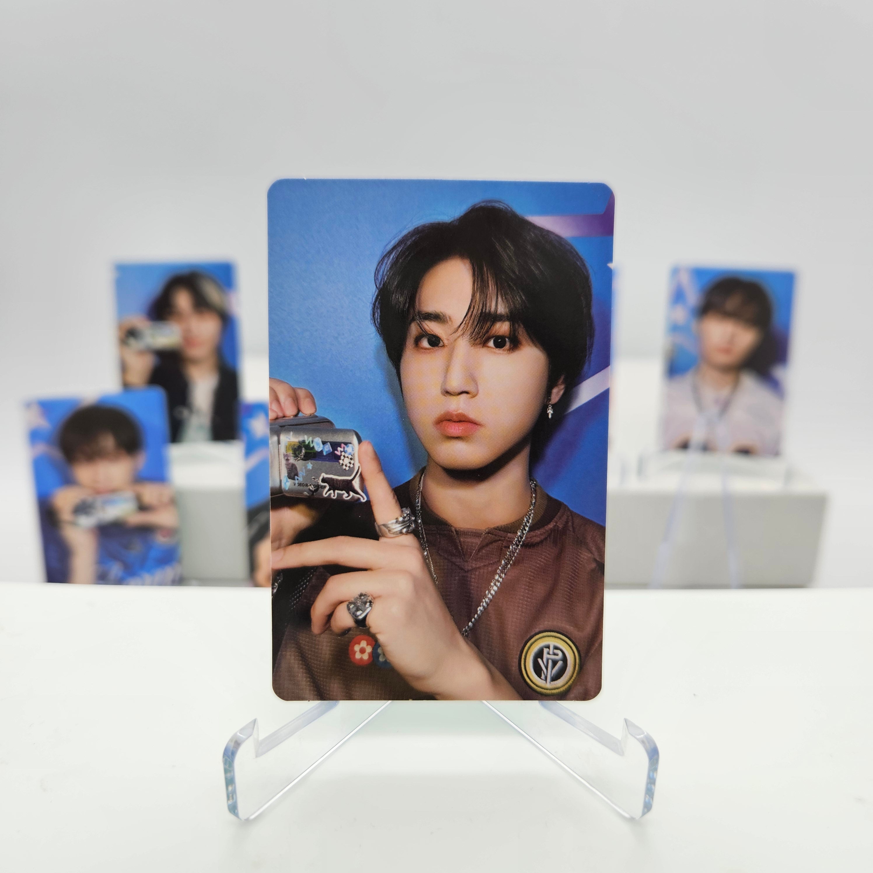 STRAY KIDS - 2025 SEASONS GREETINGS - APPLE MUSIC POB PHOTOCARD