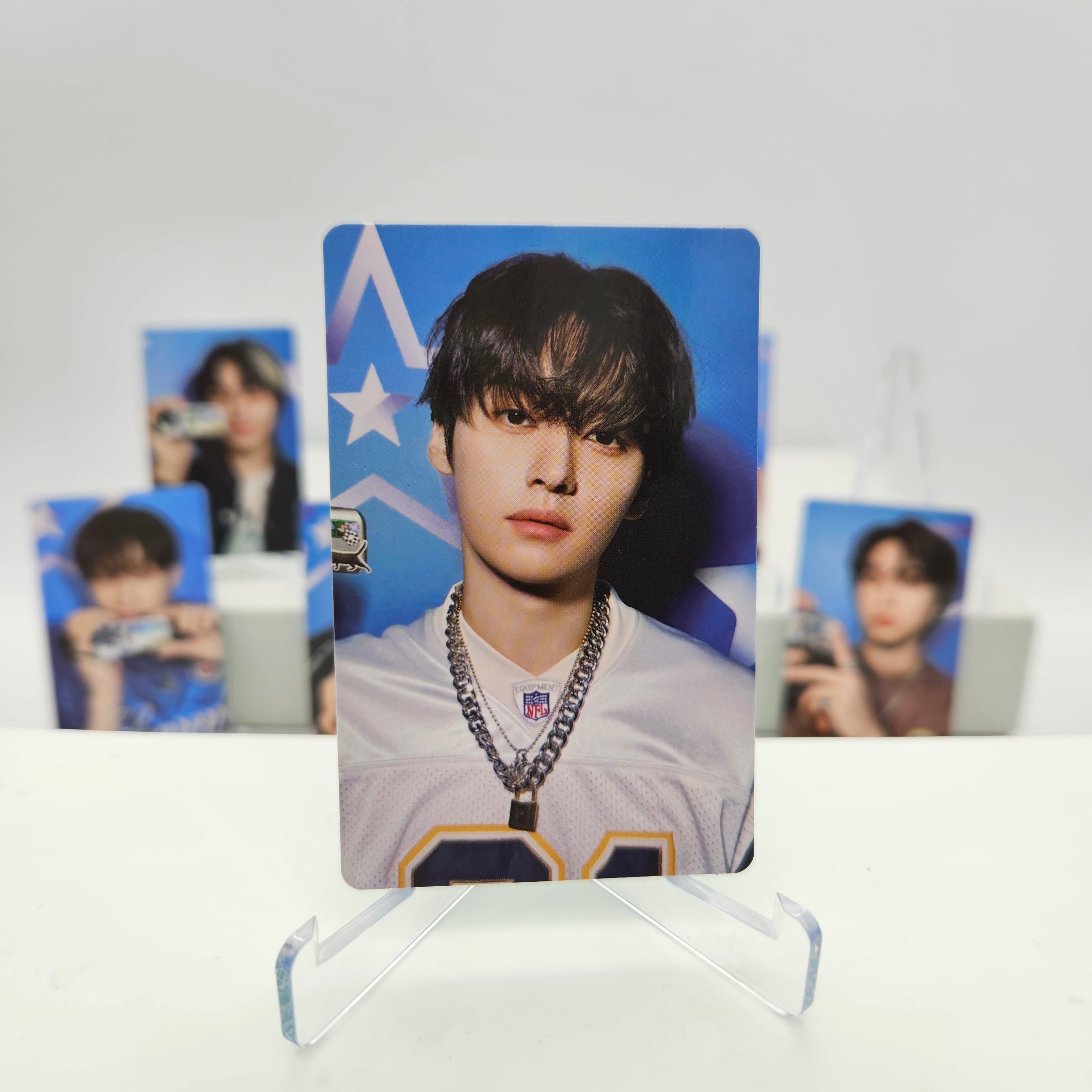 STRAY KIDS - 2025 SEASONS GREETINGS - APPLE MUSIC POB PHOTOCARD