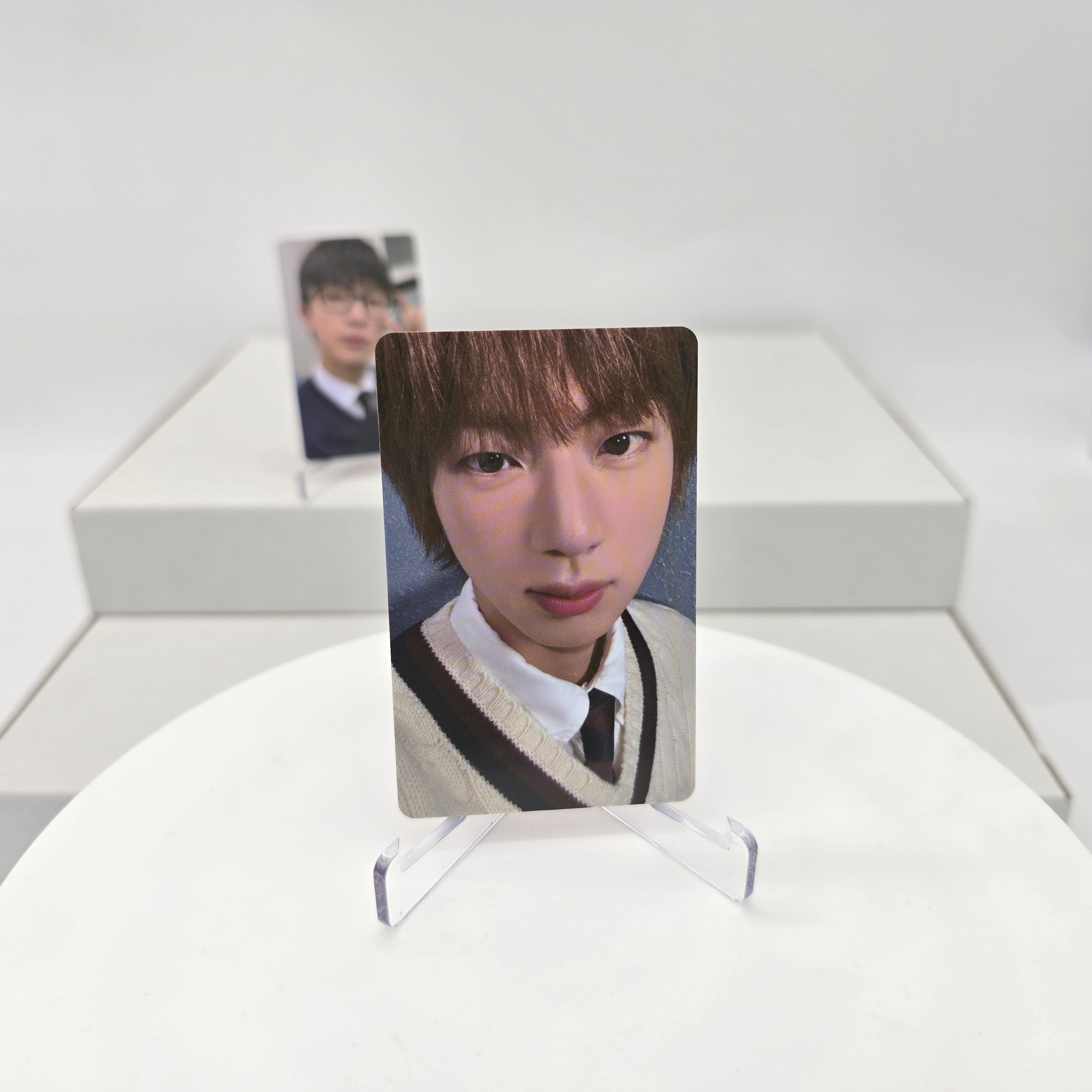 JIN (BTS) - HAPPY - WEVERSE POB PHOTOCARD (RED BACKSIDE) – TOKKI-SHOP
