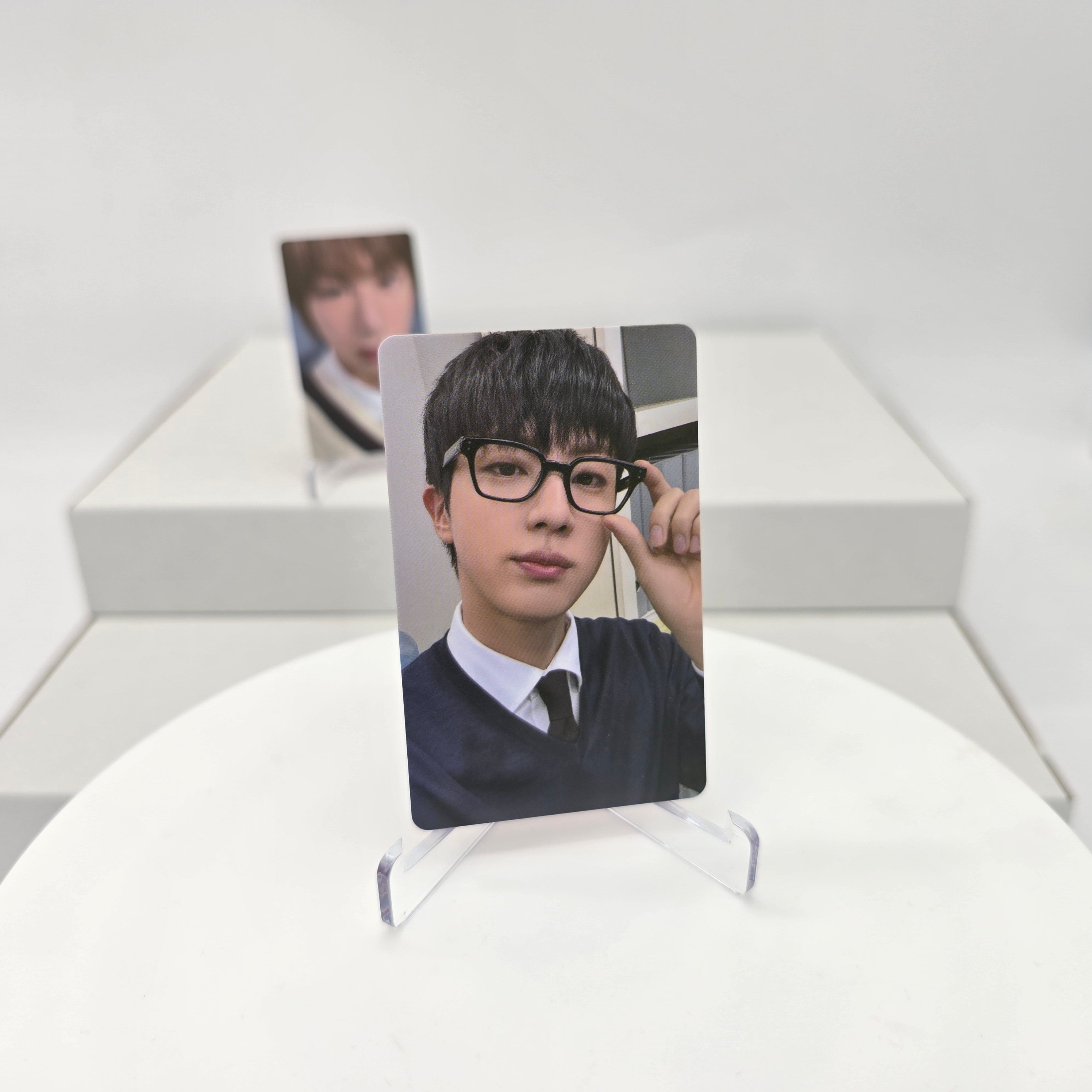 JIN (BTS) - HAPPY - WEVERSE POB PHOTOCARD (RED BACKSIDE) – TOKKI-SHOP