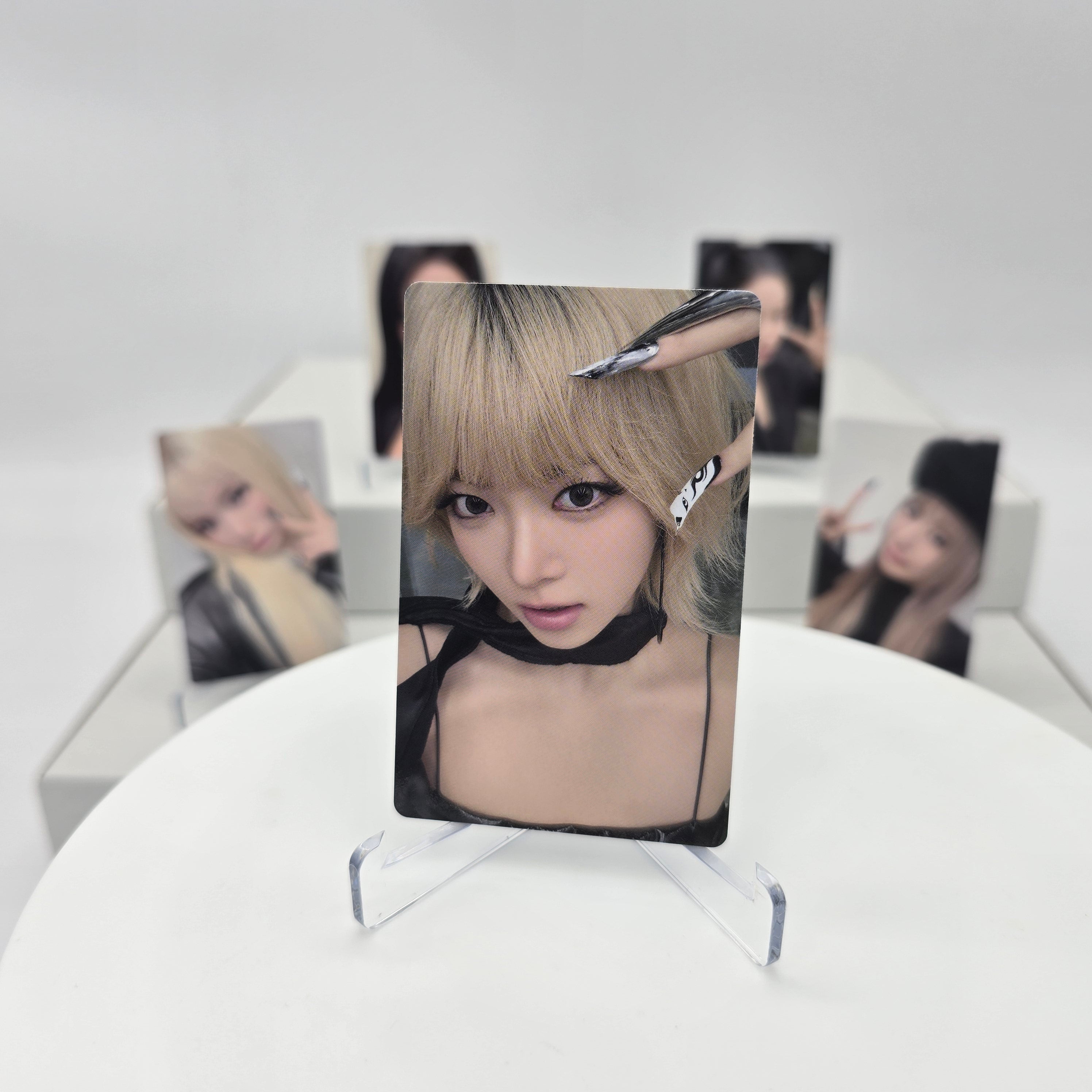 LE SSERAFIM - HOT - WEVERSE POB PHOTOCARD