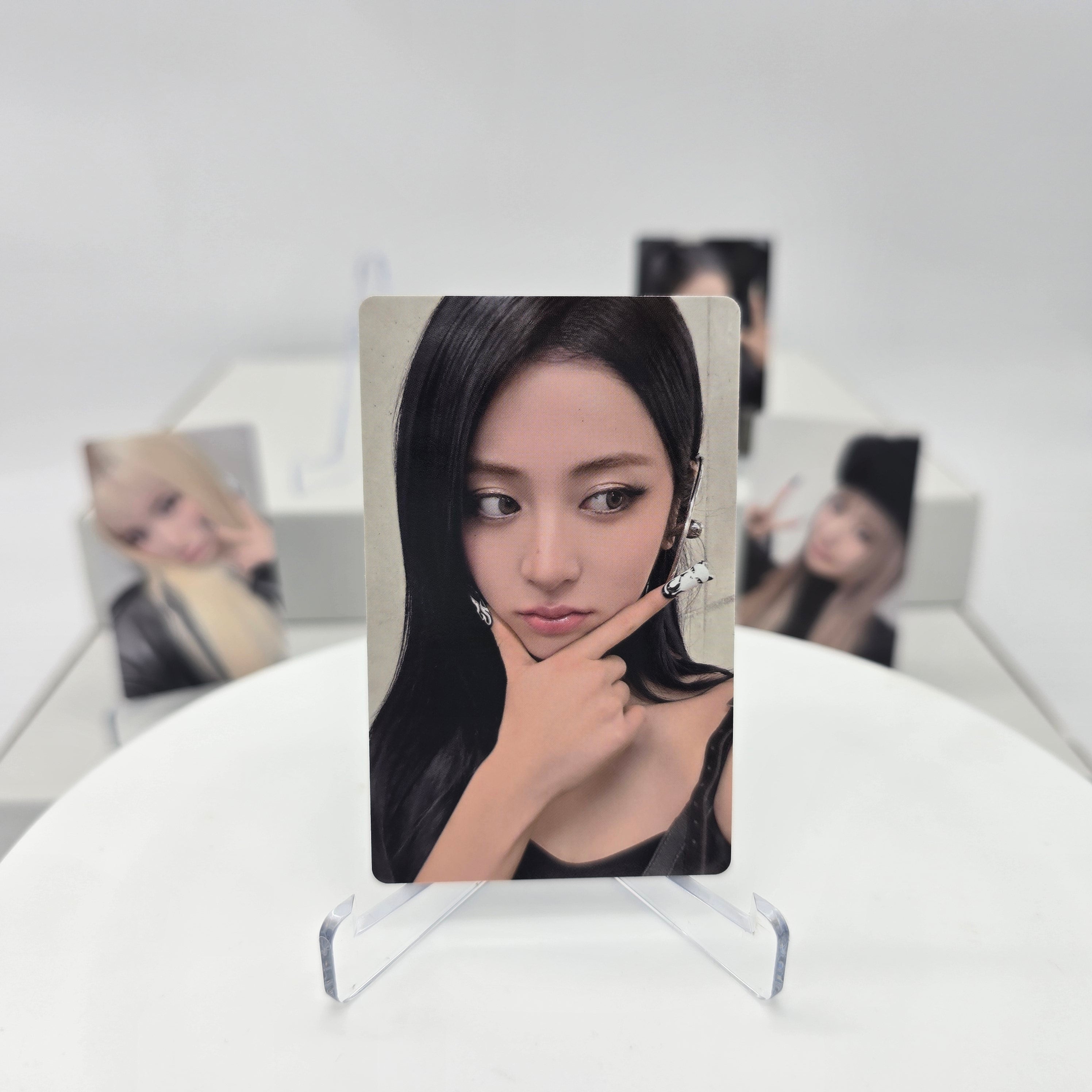 LE SSERAFIM - HOT - WEVERSE POB PHOTOCARD