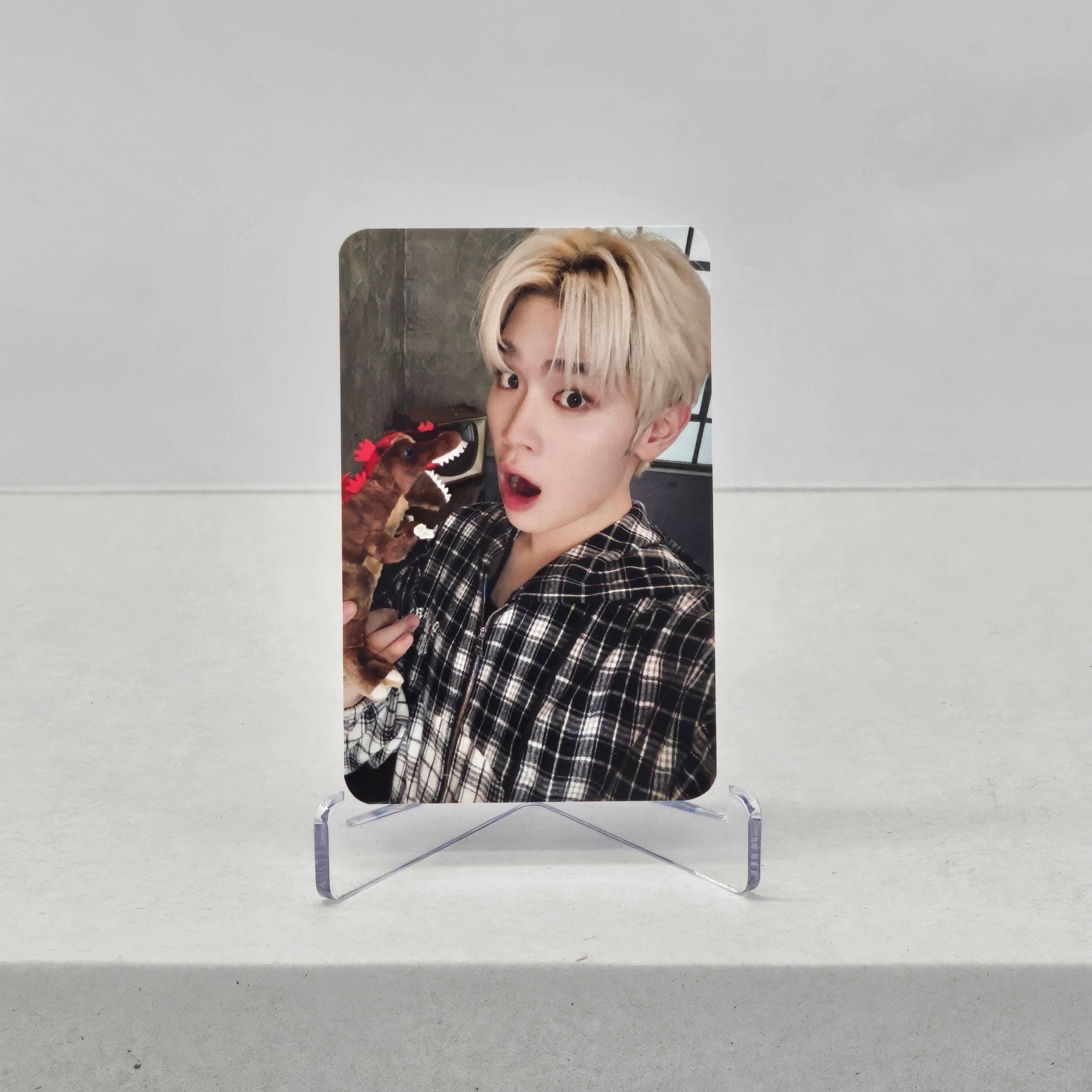 ZEROBASEONE - NEVER SAY NEVER (PHOTOBOOK VER.) - SOUNDWAVE POB PHOTOCARD