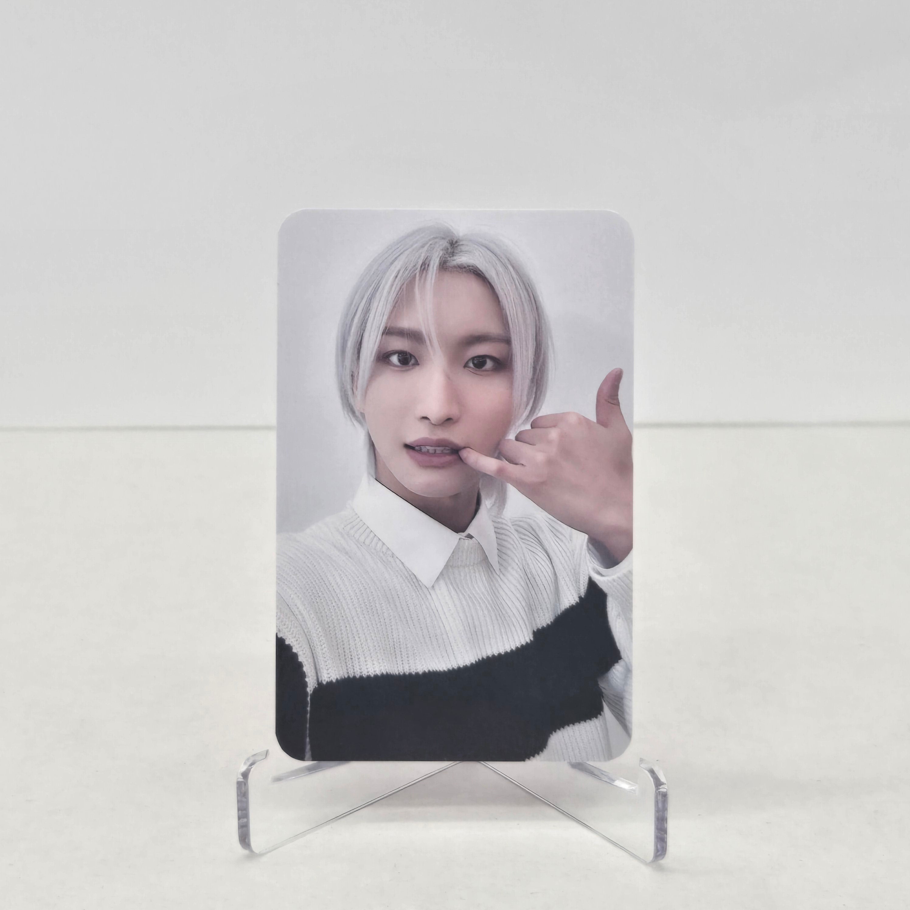 ATEEZ - GOLDEN HOUR : PART.2 - fanplee PHOTOCARD (RED BACKSIDE)