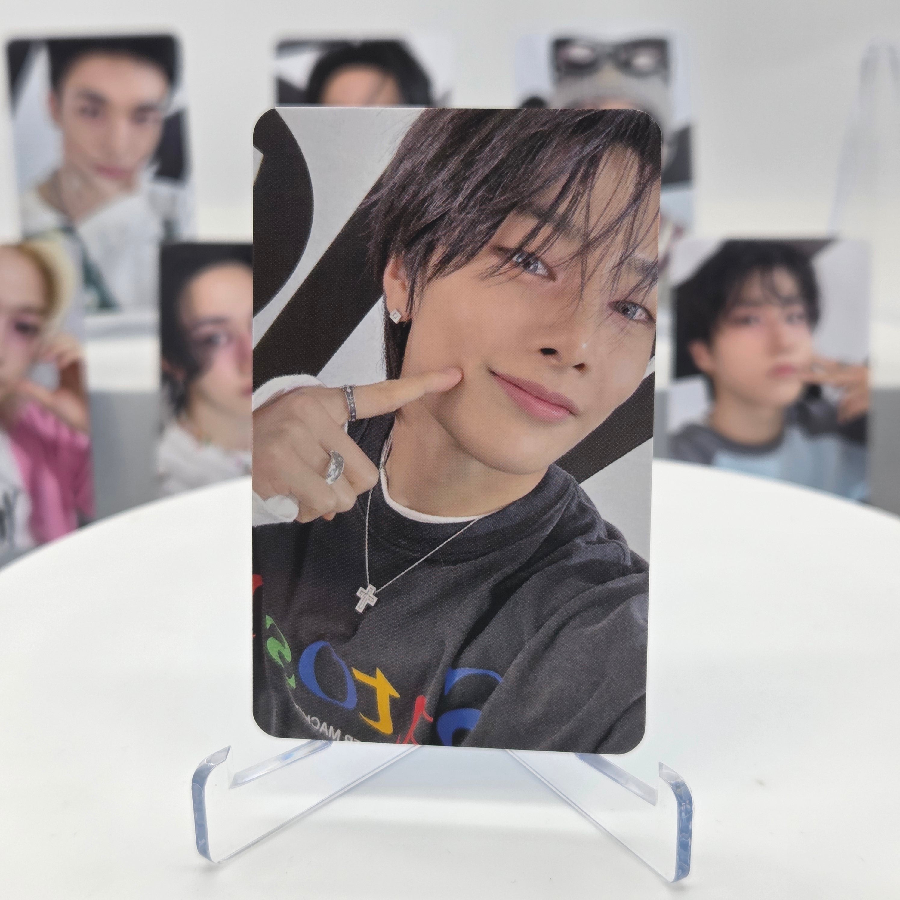STRAY KIDS - DOMINATE : CELEBRATE - OFFICIAL MD POB PHOTOCARD