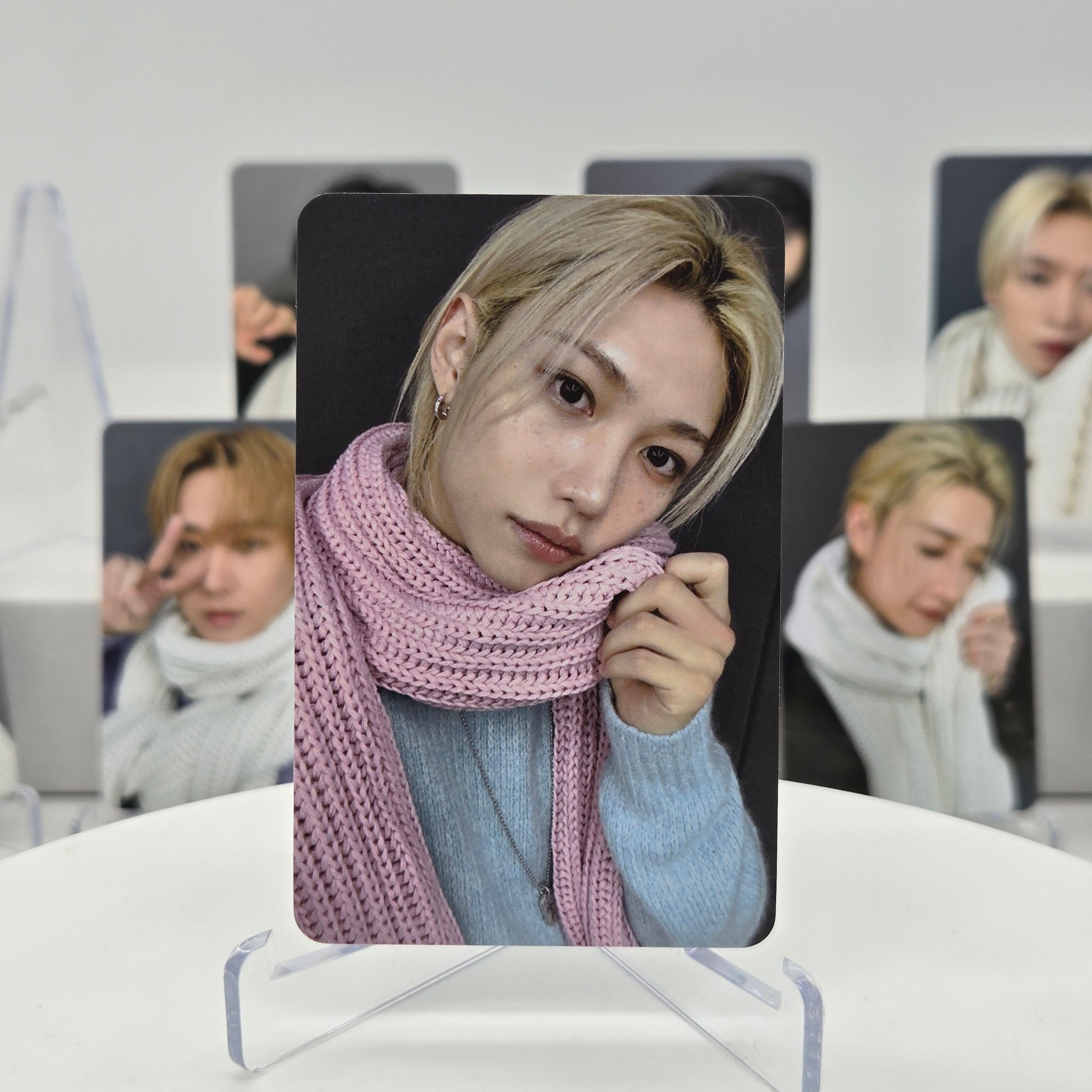 STRAY KIDS - DO IT POP-UP OFFICIAL MD - (SCARF VER.) - POB PHOTOCARD
