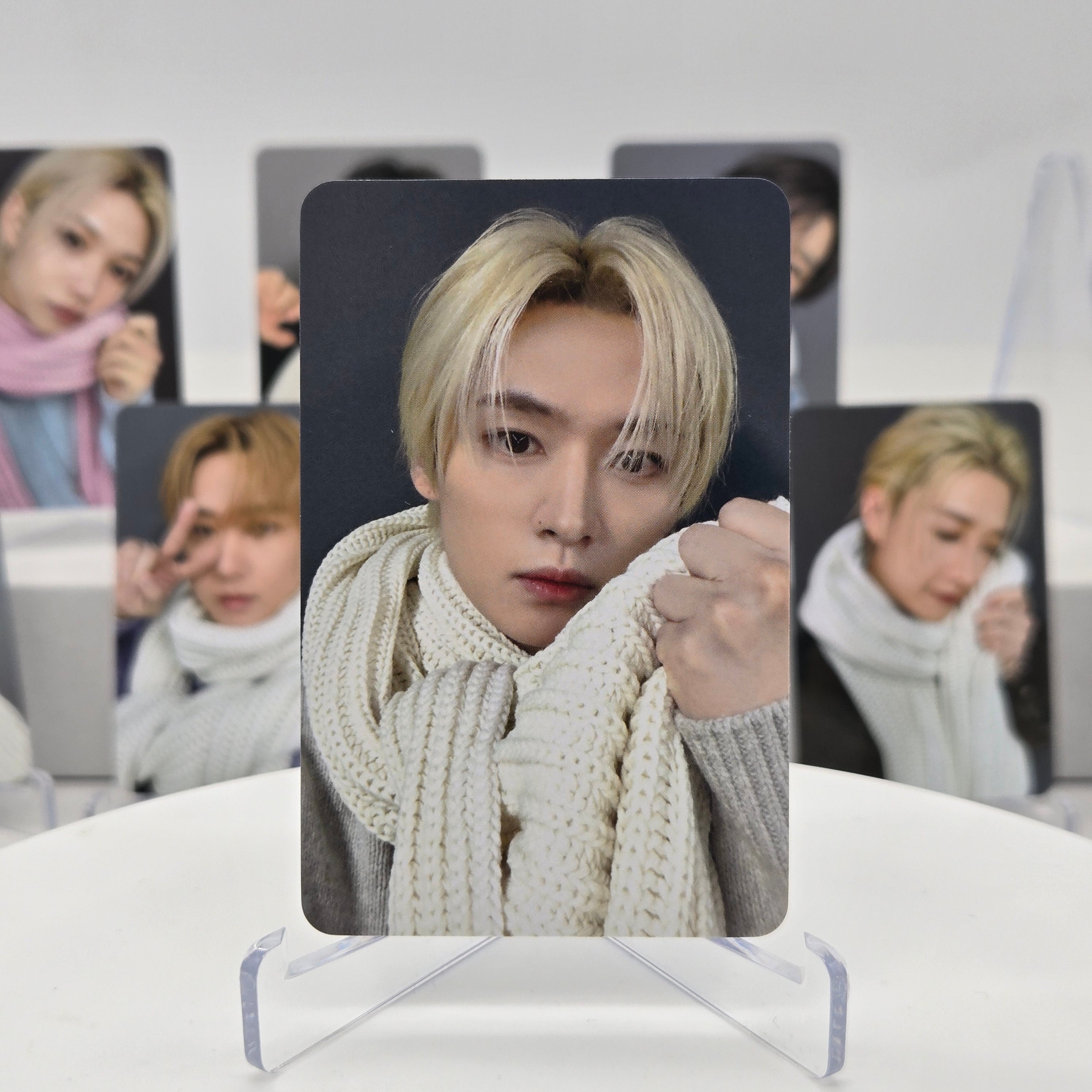 STRAY KIDS - DO IT POP-UP OFFICIAL MD - (SCARF VER.) - POB PHOTOCARD