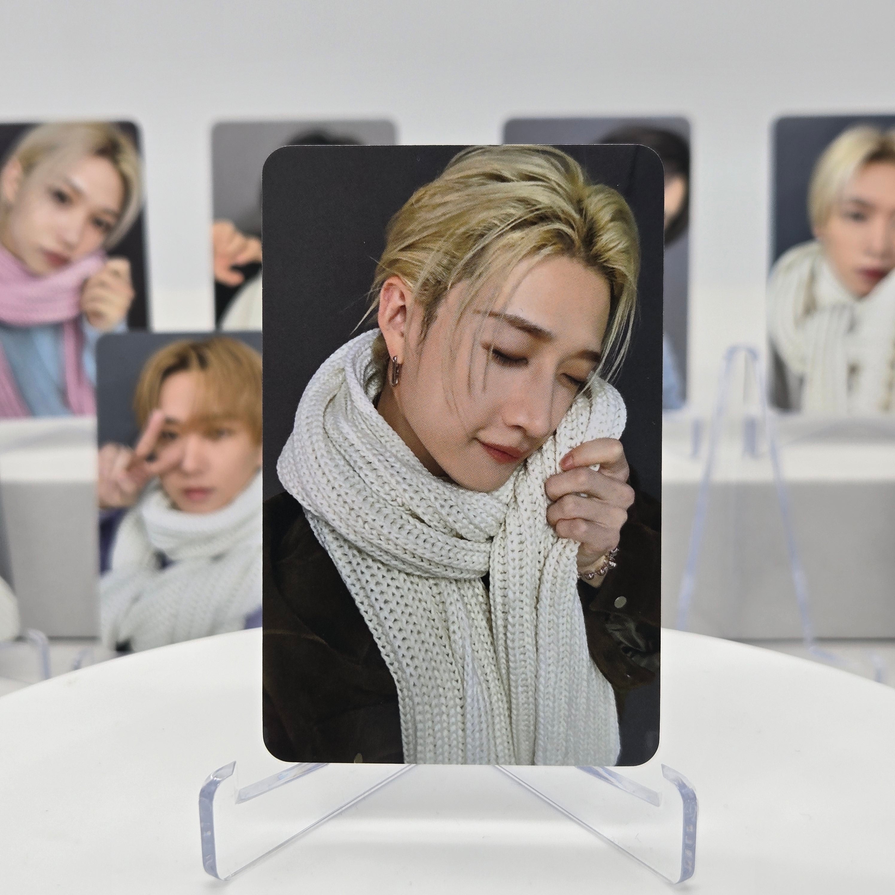 STRAY KIDS - DO IT POP-UP OFFICIAL MD - (SCARF VER.) - POB PHOTOCARD