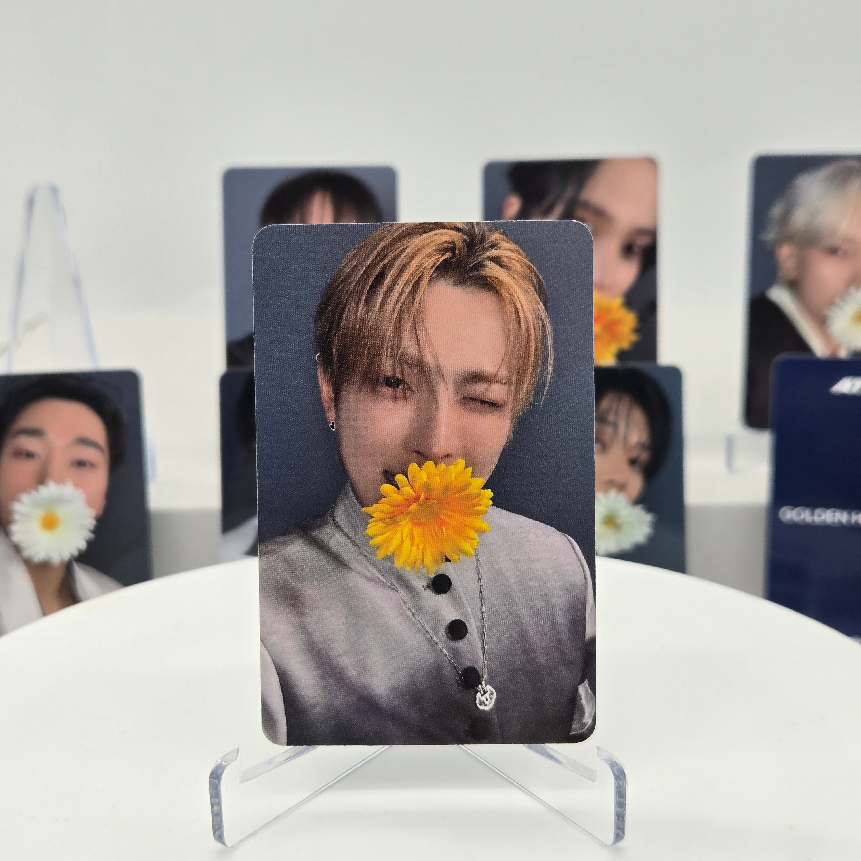 ATEEZ - GOLDEN HOUR : PART.4 - APPLEMUSIC POB PHOTOCARD (STANDARD VER.)