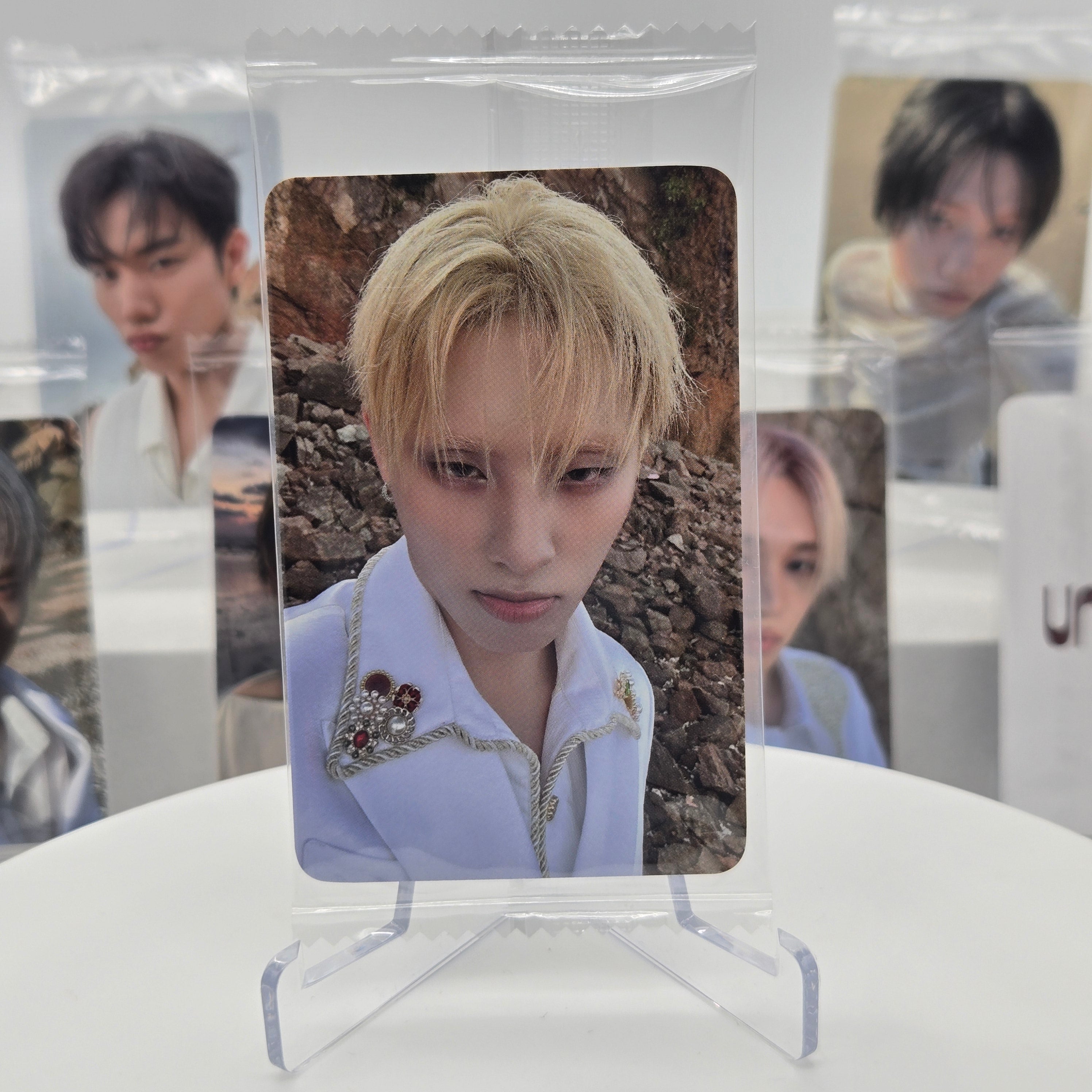 P1HARMONY - UNIQUE - KTOWN4U POB PHOTOCARD (LIGHT KEYRING Ver.)