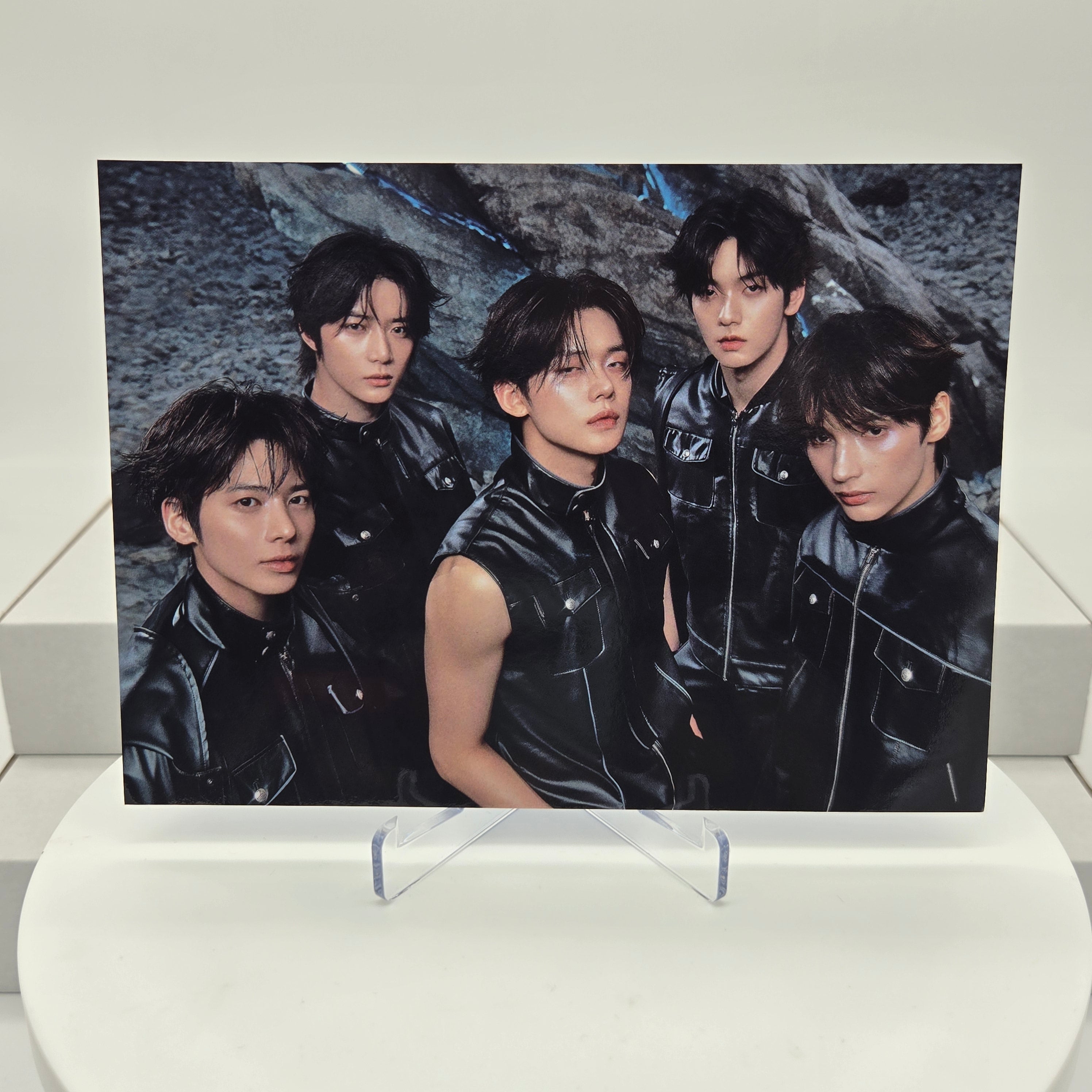 TOMORROW X TOGETHER (TXT) - THE STAR CHAPTER : TOGETHER - WEVERSE POB GROUP PHOTO