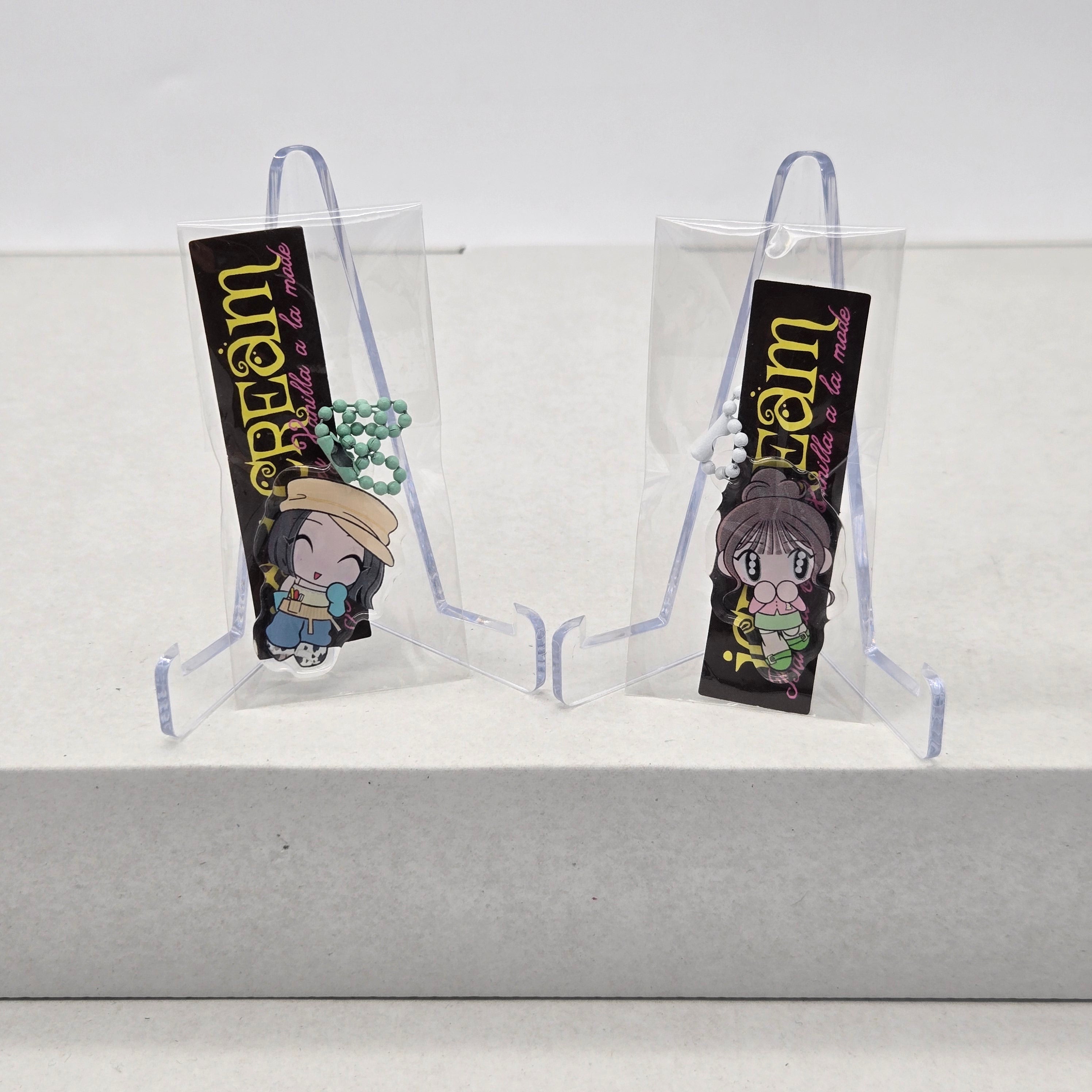 YUNA (ITZY) - 1ST MINI ALBUM [ICE CREAM] - POB KEYRING