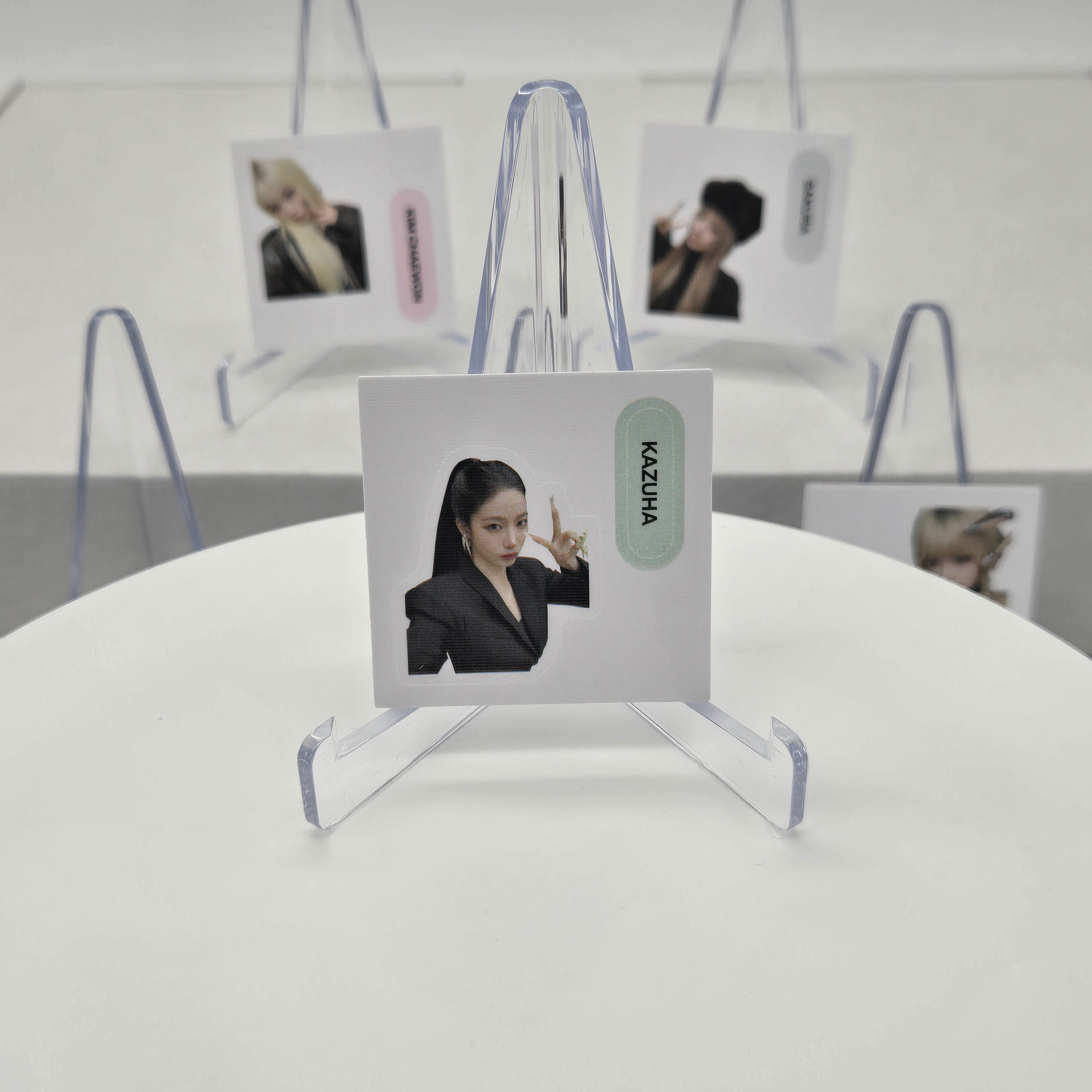 LE SSERAFIM - HOT - WEVERSE PHOTO SEAL STICKER