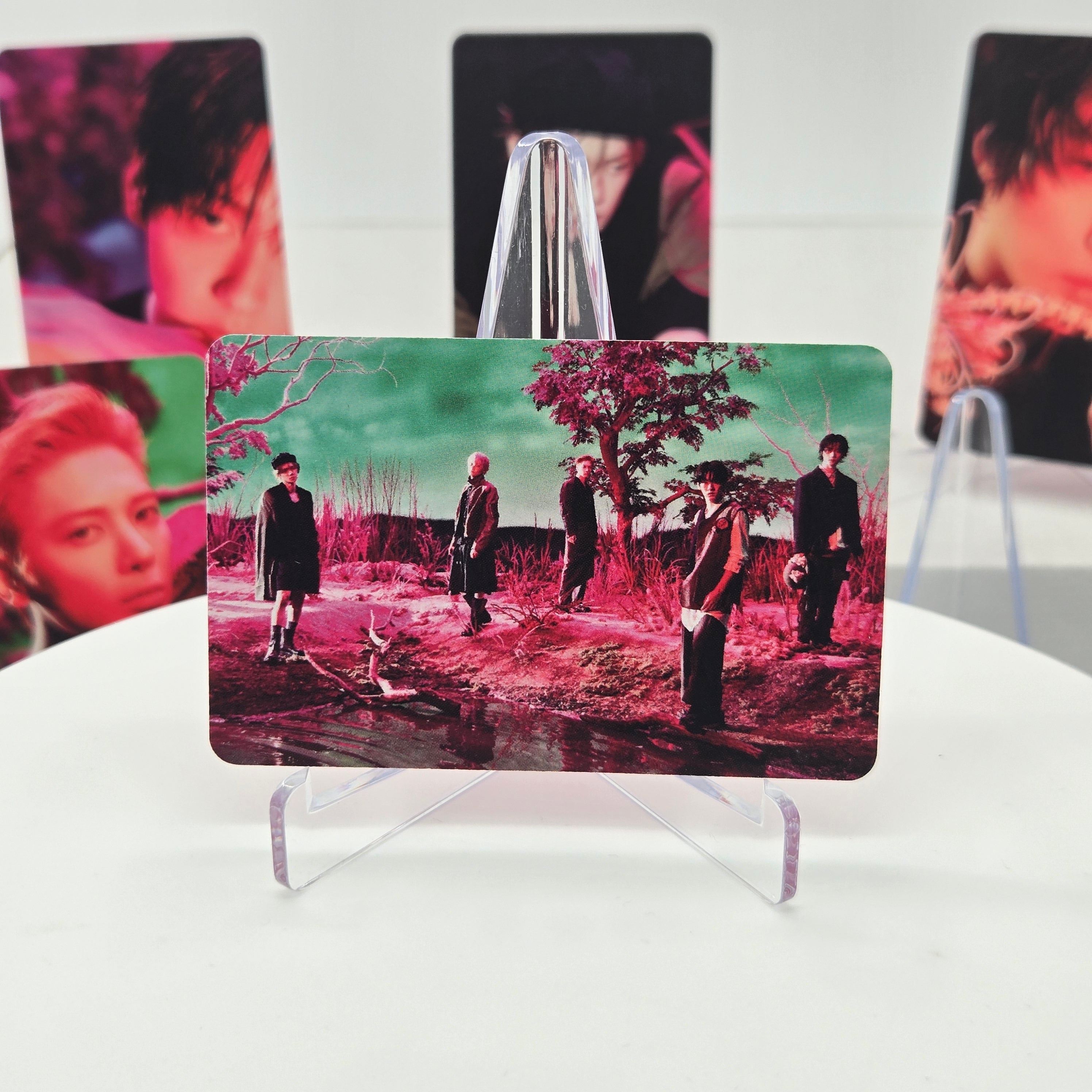TOMORROW X TOGETHER (TXT) - 7TH YEAR : A MOMENT OF STILLNESS IN THE THORNS - APPLEMUSIC POB PHOTOCARD (STANDARD VER.)