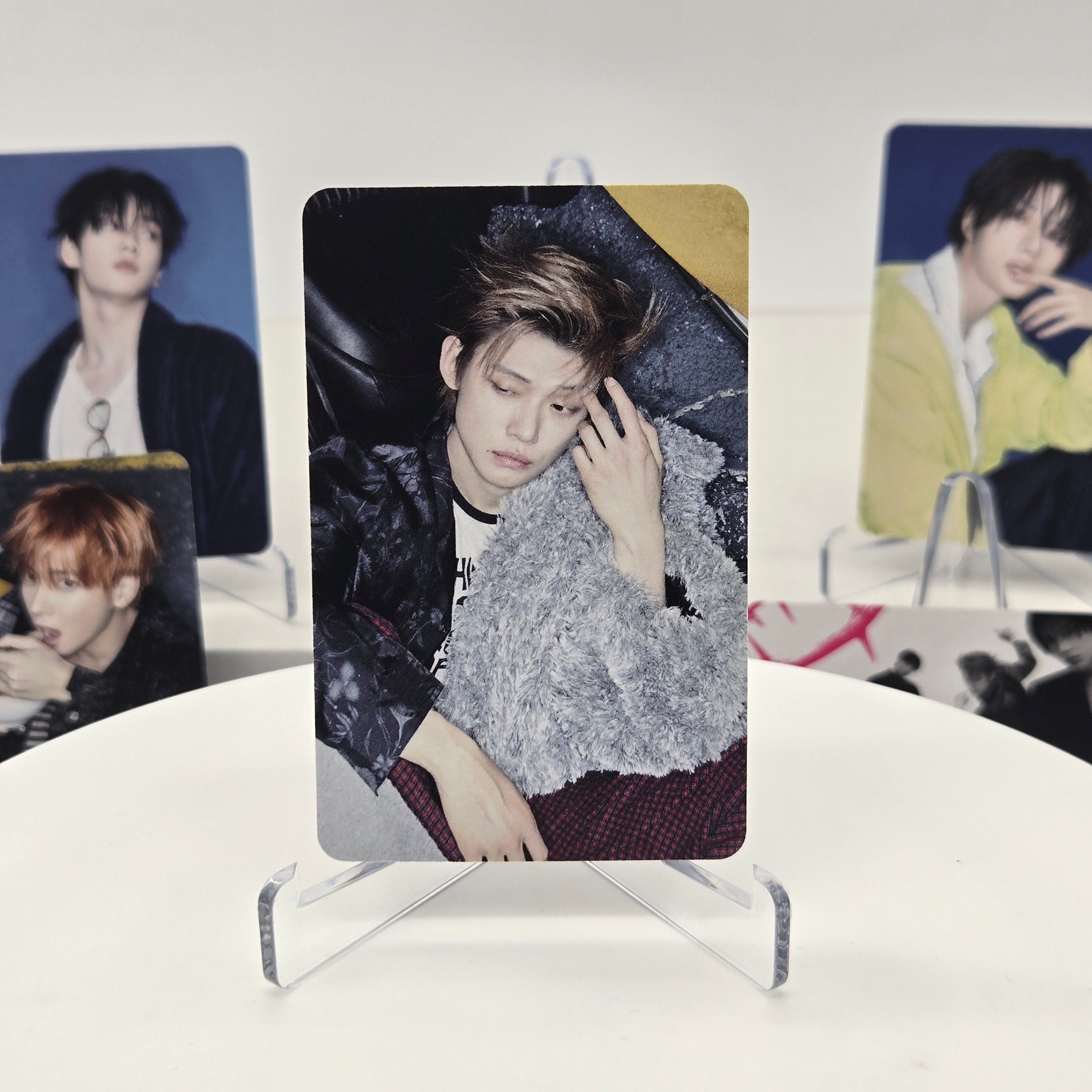 TOMORROW X TOGETHER (TXT) - 7TH YEAR : A MOMENT OF STILLNESS IN THE THORNS - APPLEMUSIC POB PHOTOCARD (THORN VER.)