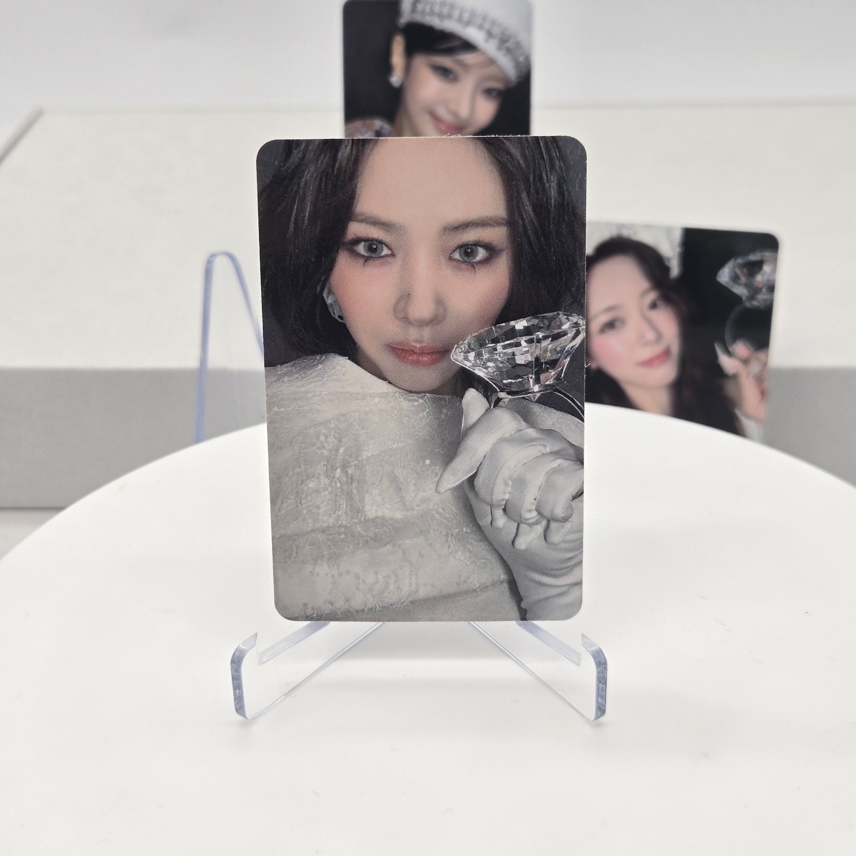 ITZY - [MOTTO] -  APPLE MUSIC POB PHOTOCARD (SELFIE VER.)