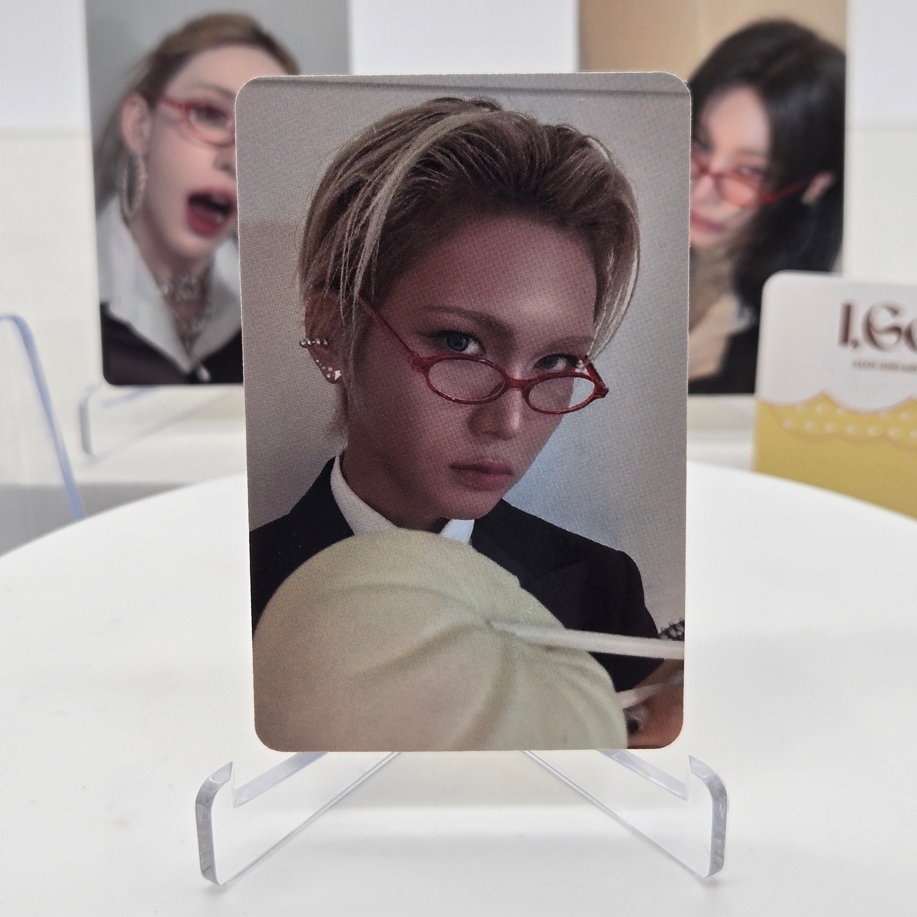 XLOV - 2ND MINI ALBUM [I,GOD] - APPLEMUSIC POB PHOTOCARD (YUM DUMPLING VER.)