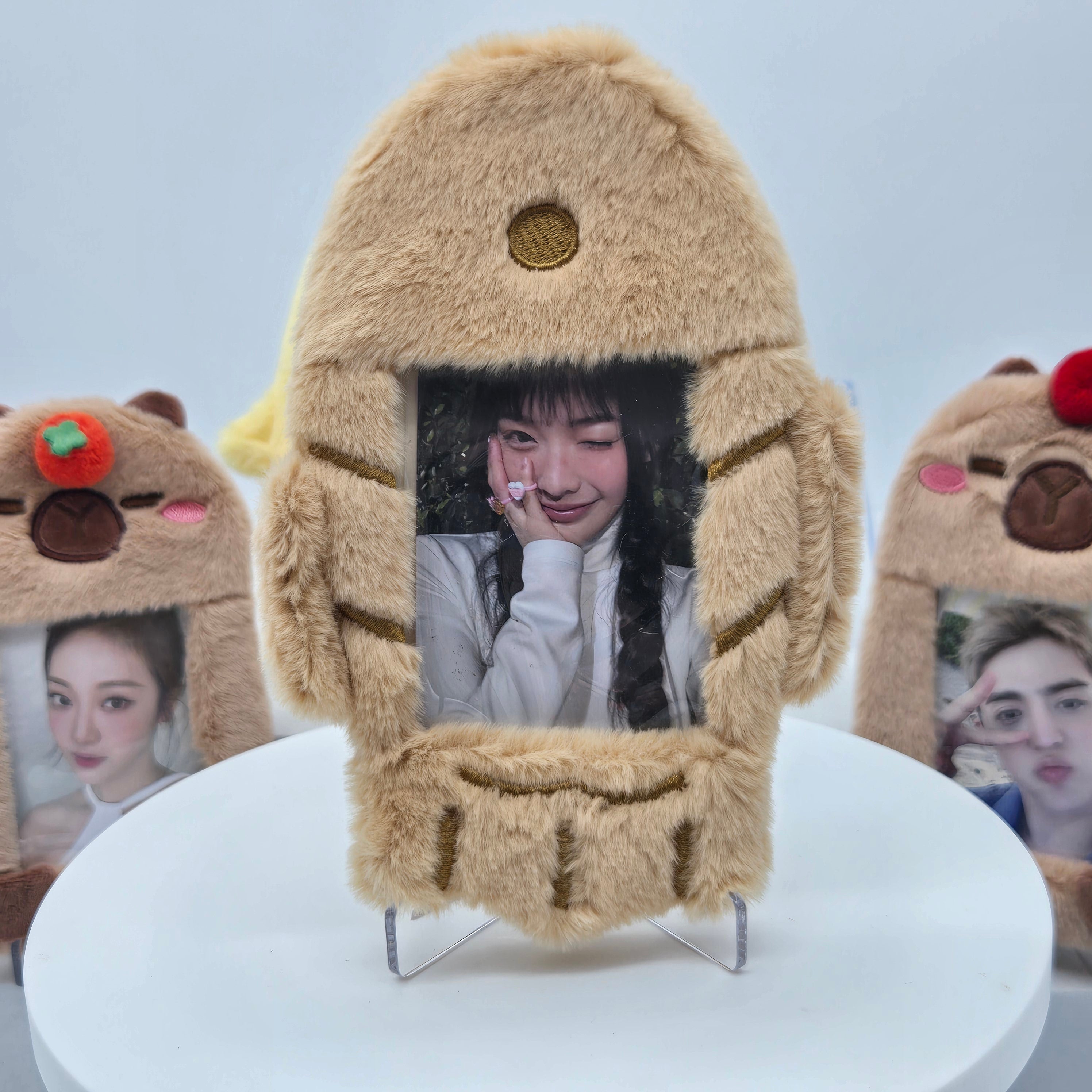 PLUSH PHOTOCARD HOLDER