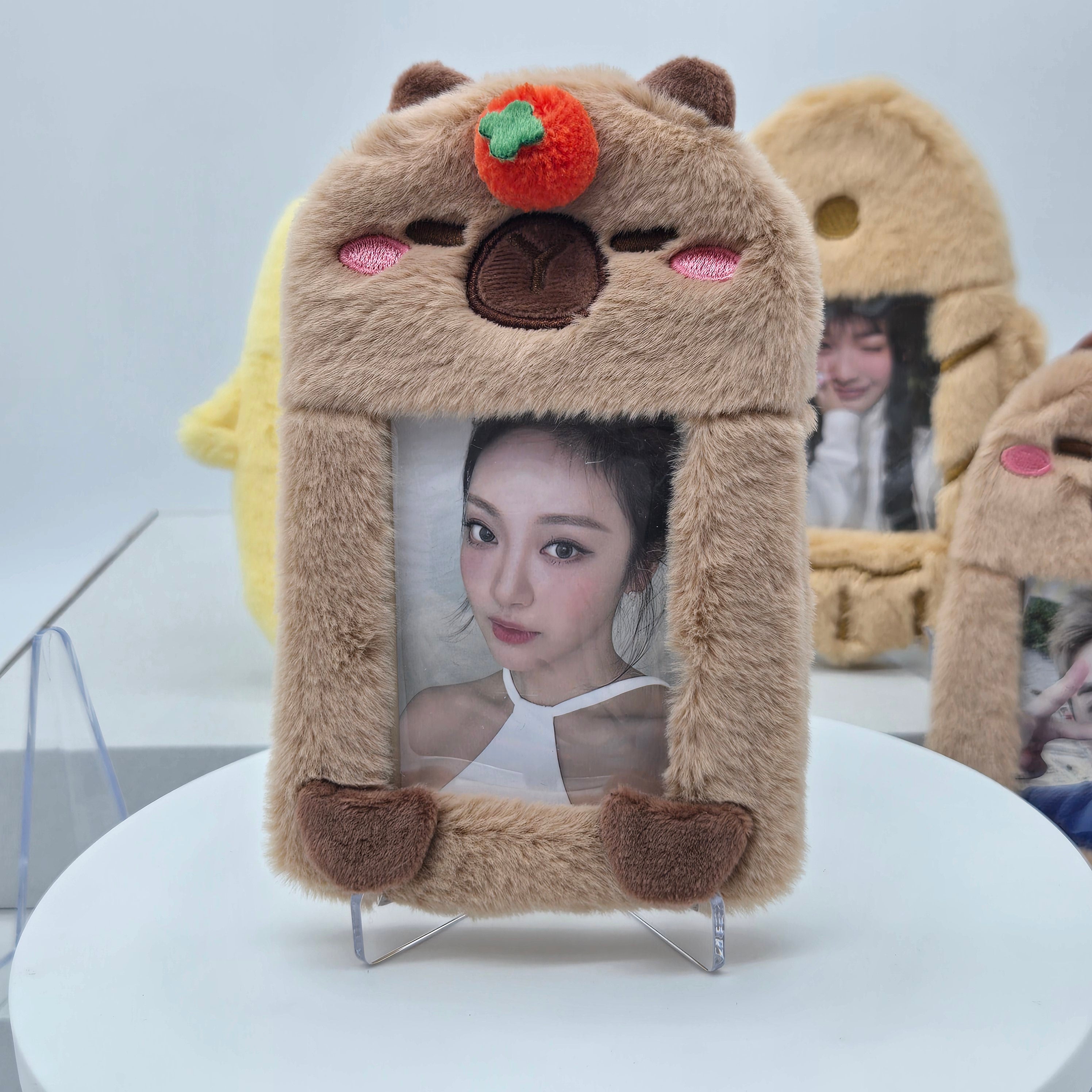 PLUSH PHOTOCARD HOLDER