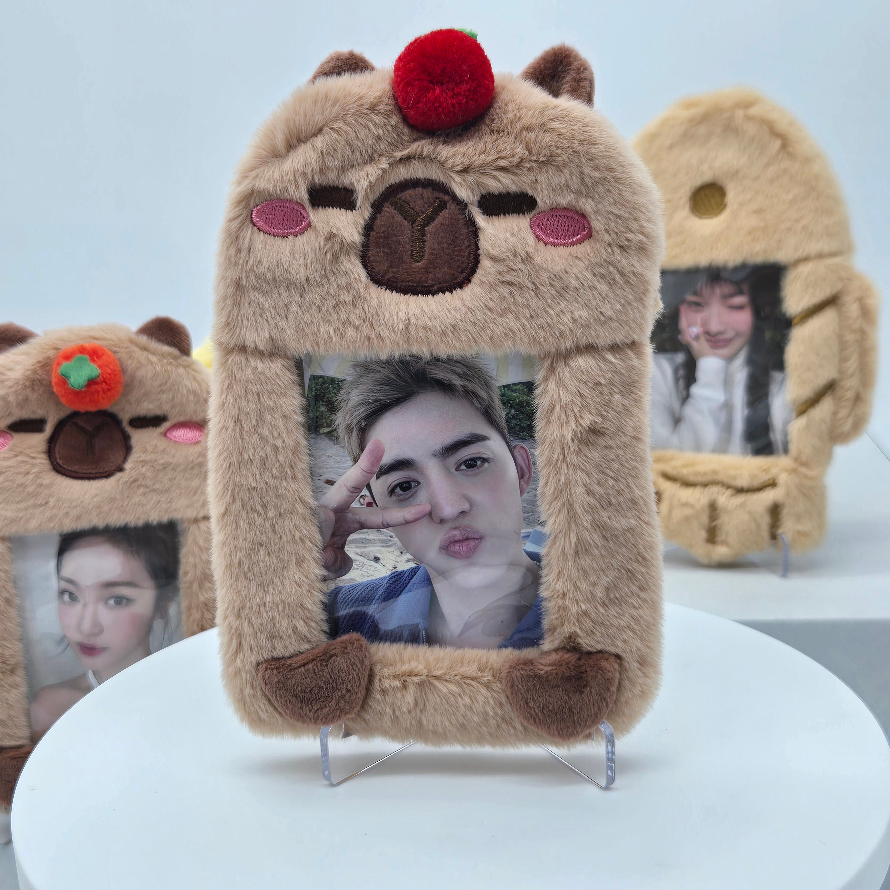 PLUSH PHOTOCARD HOLDER