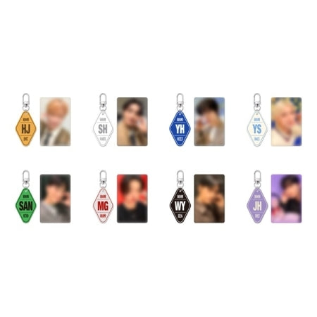 [PRE-ORDER] ATEEZ - POP UP [8ROOM] OFFICIAL MERCH 8 ROOM KEYRING