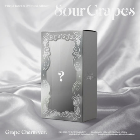 NIZIU - 1ST MINI ALBUM [SOUR GRAPES] GRAPE CHARM VER. (N17-6928-104) - image 1 [4d4457f14065]