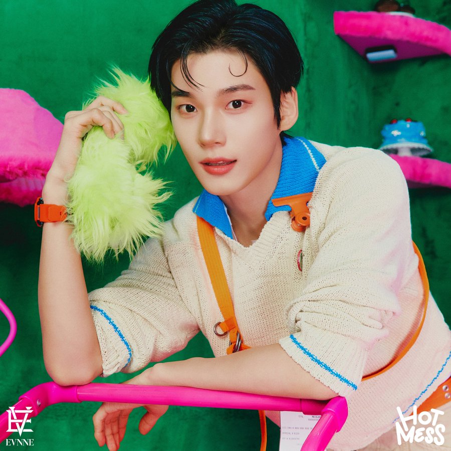 EVNNE - HOT MESS (DIGIPACK VER.) [4TH MINI ALBUM]