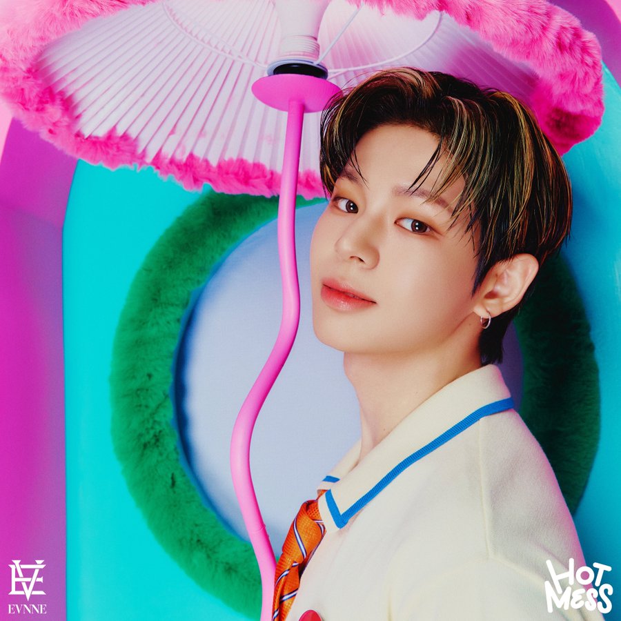 EVNNE - HOT MESS (DIGIPACK VER.) [4TH MINI ALBUM]