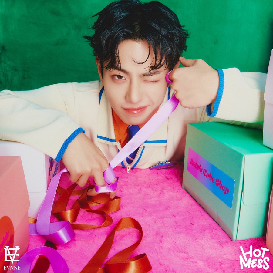 EVNNE - HOT MESS (DIGIPACK VER.) [4TH MINI ALBUM]