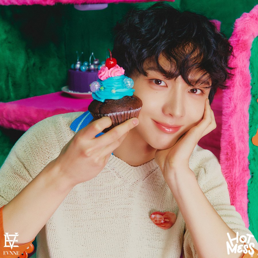 EVNNE - HOT MESS (DIGIPACK VER.) [4TH MINI ALBUM]